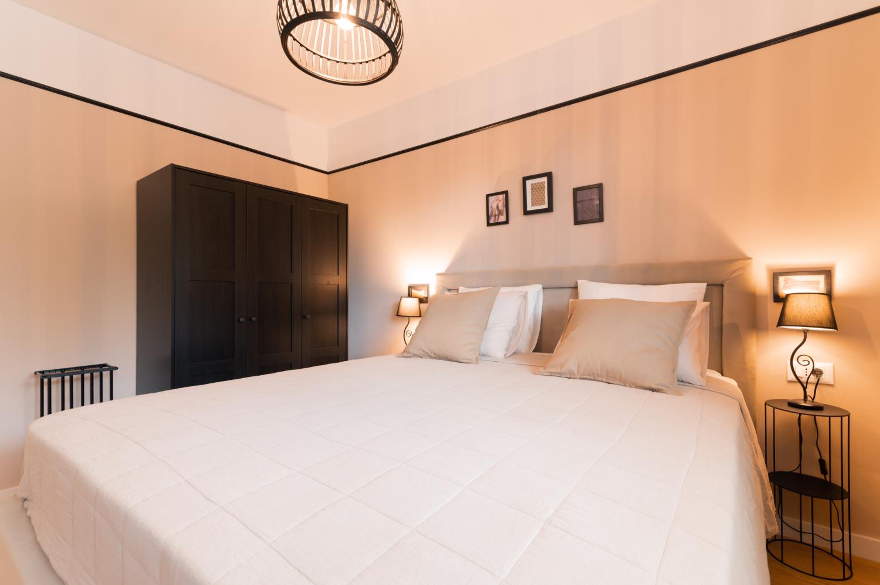 One-Bedroom Apartment - Photo 37