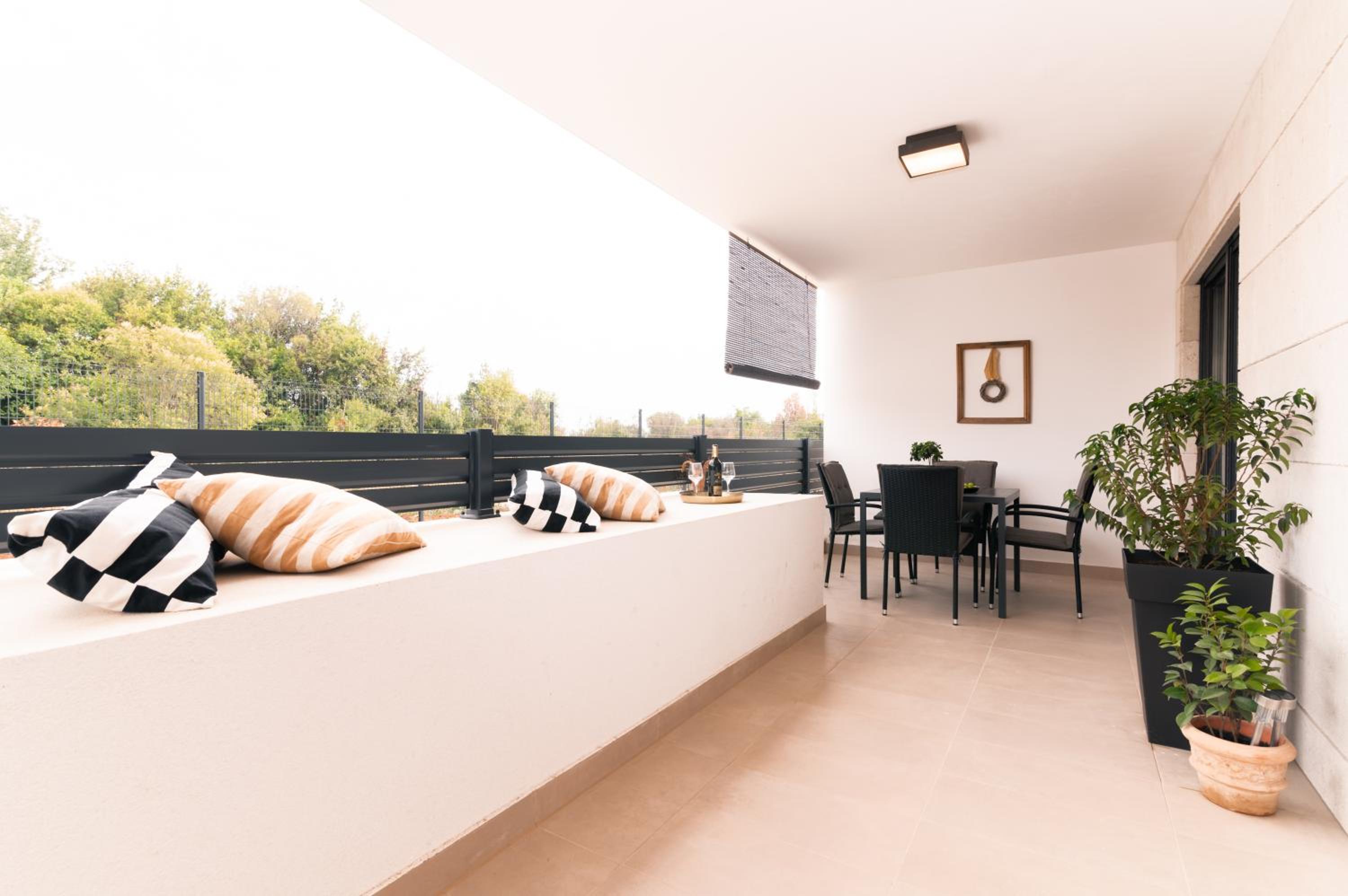 One-Bedroom Apartment - Photo 35
