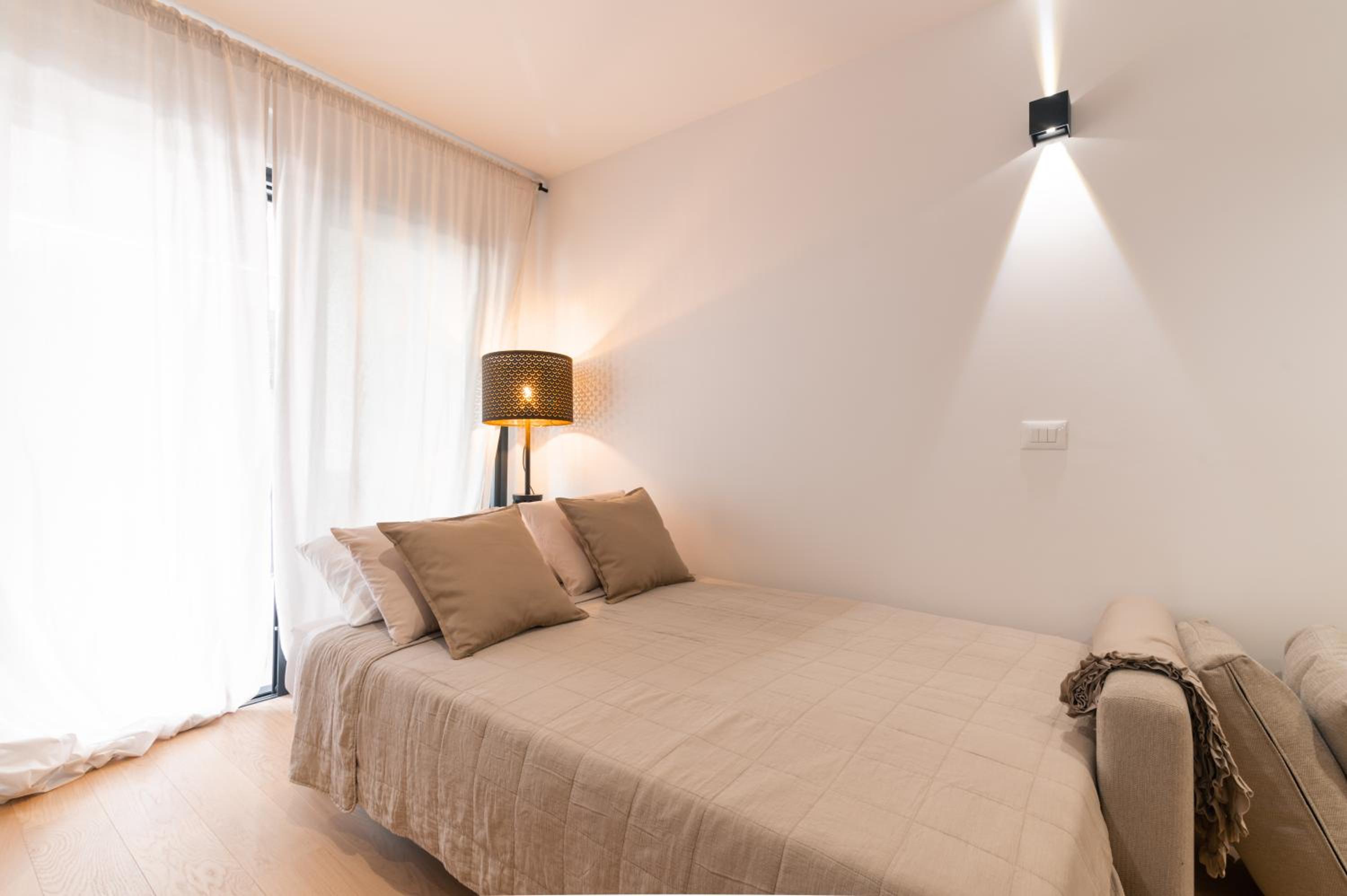 One-Bedroom Apartment - Photo 18