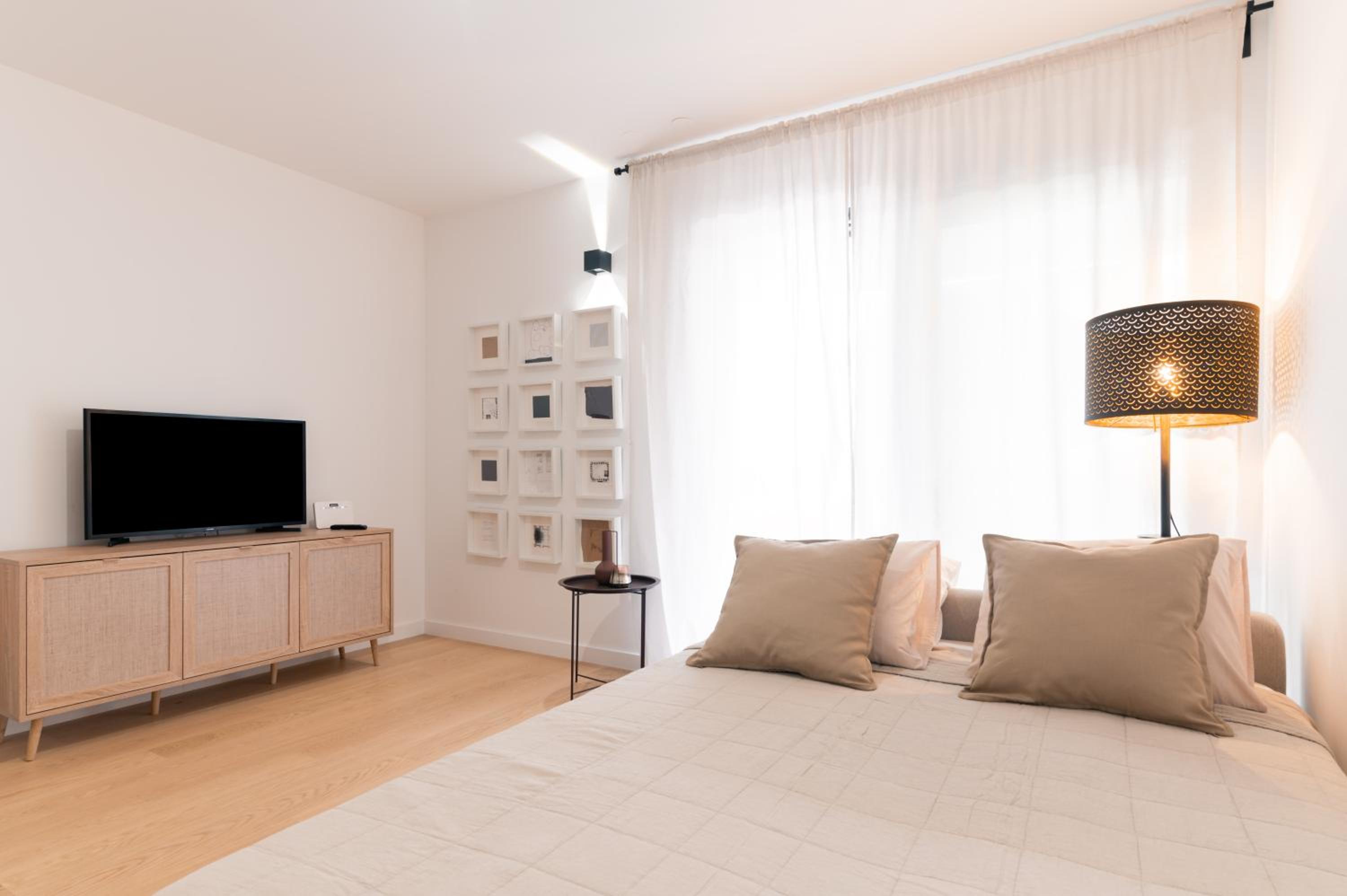 One-Bedroom Apartment - Photo 19