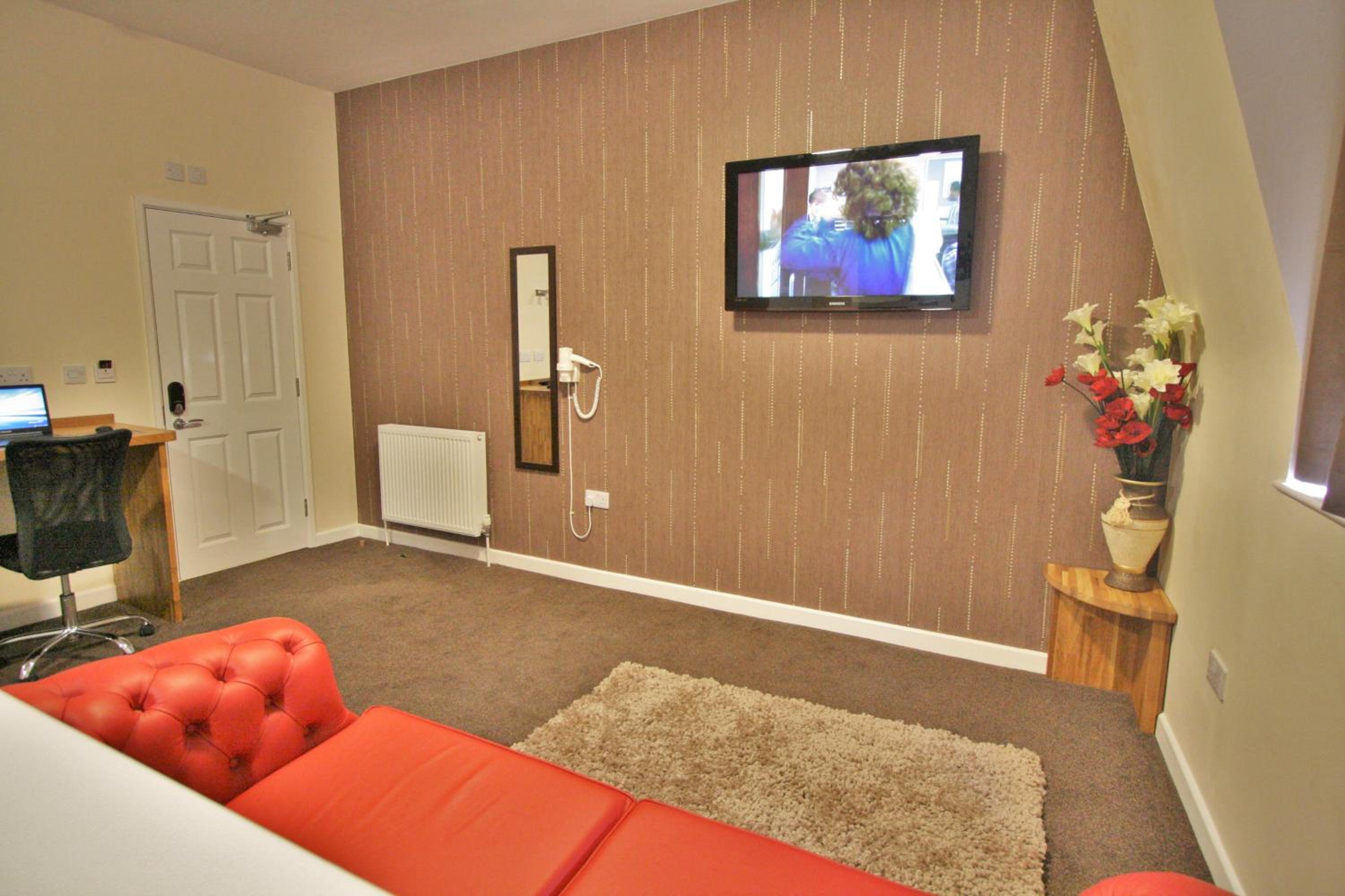 Suite - Photo 5