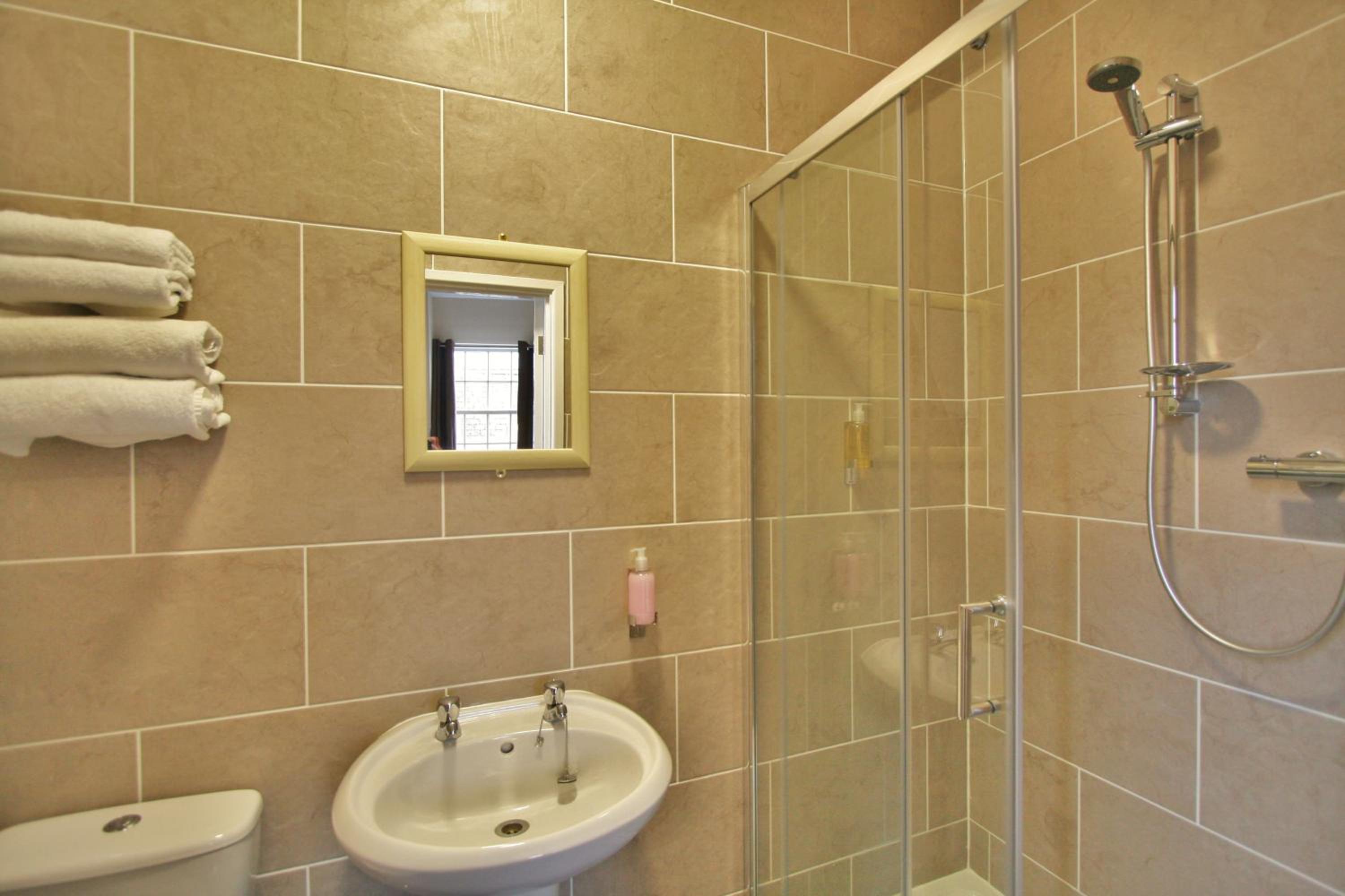 Double Room - Photo 9