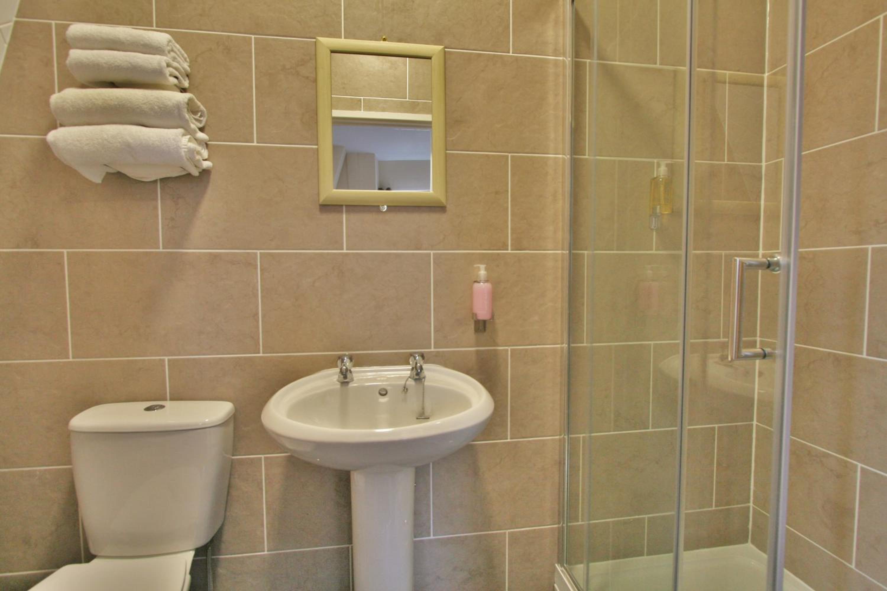 Double Room - Photo 10