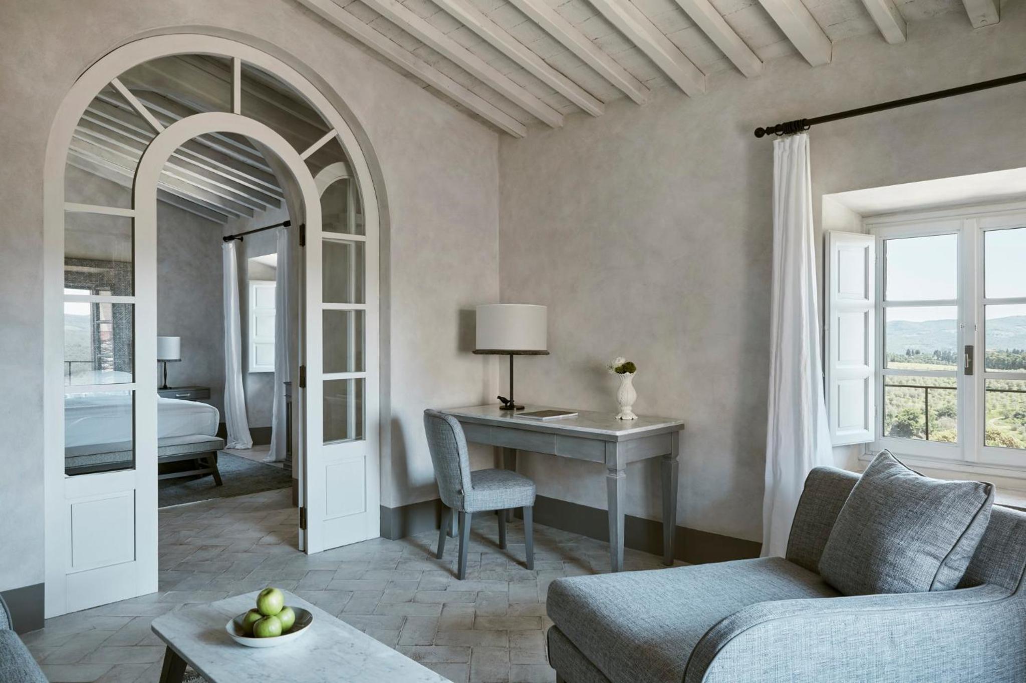 Superior Suite - Photo 1
