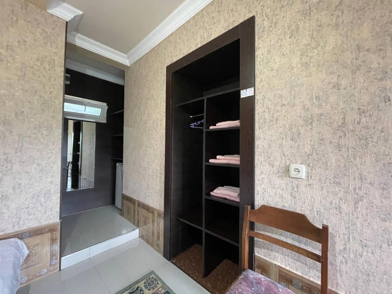 Triple Room with Private Bathroom photo 2