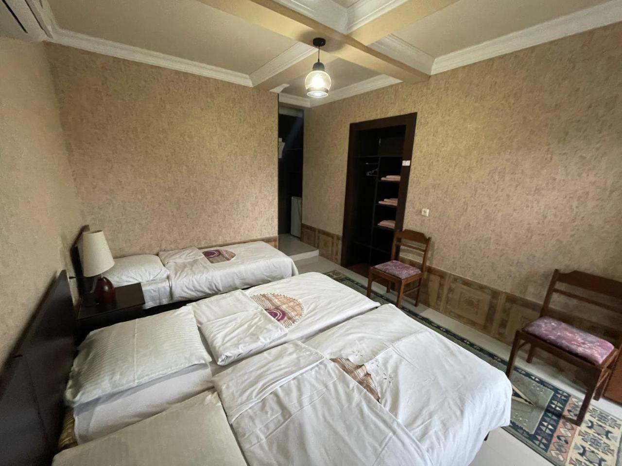 Triple Room with Private Bathroom photo 3