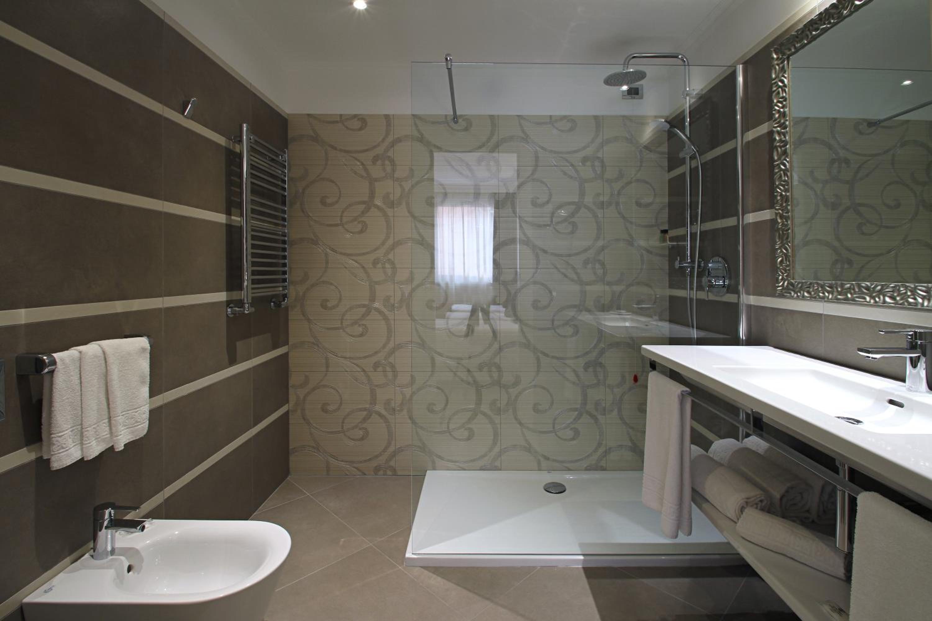 Deluxe Double Room - Photo 5