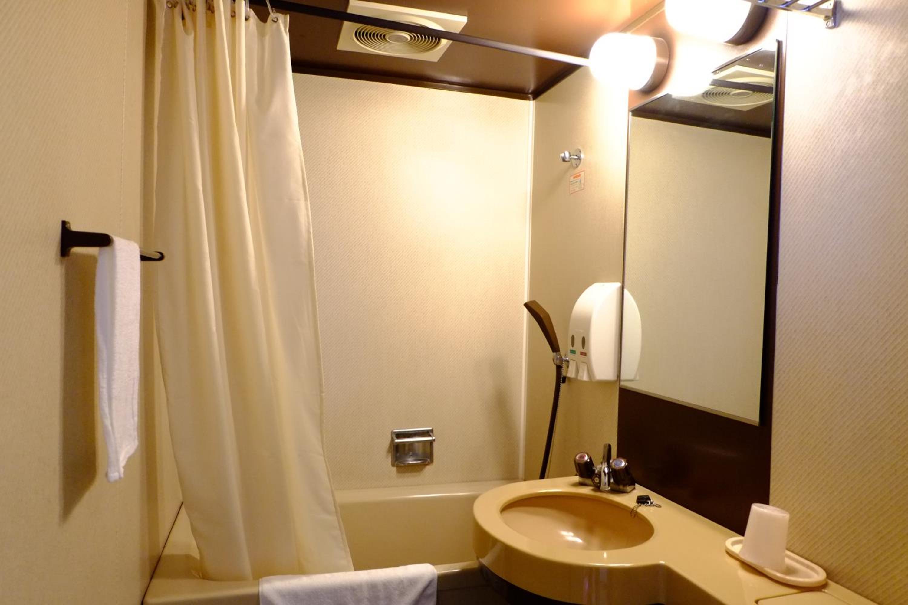 Twin Room - Non Smoking