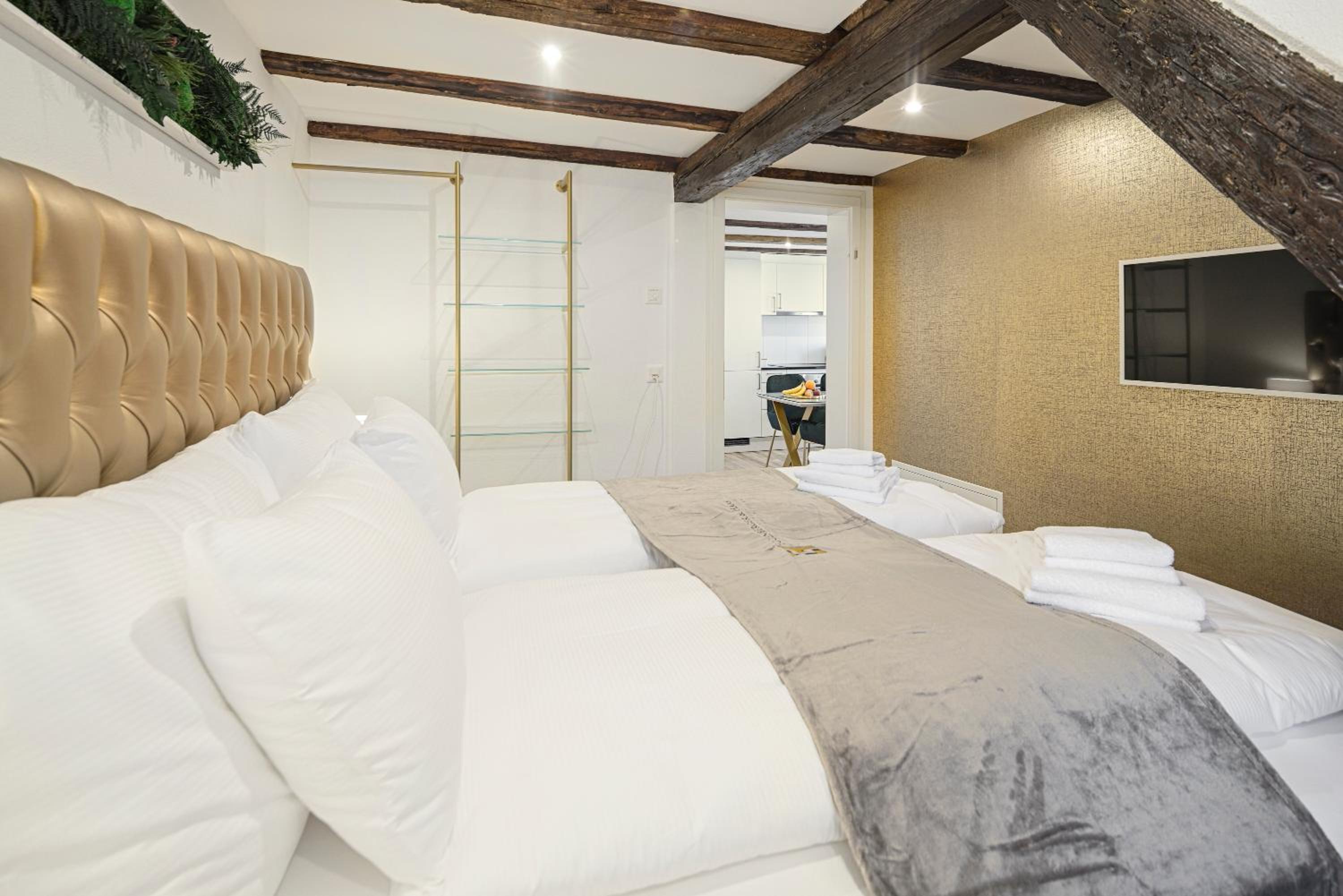 Modern Apartment mit 2 Schlafzimmer - Photo 3