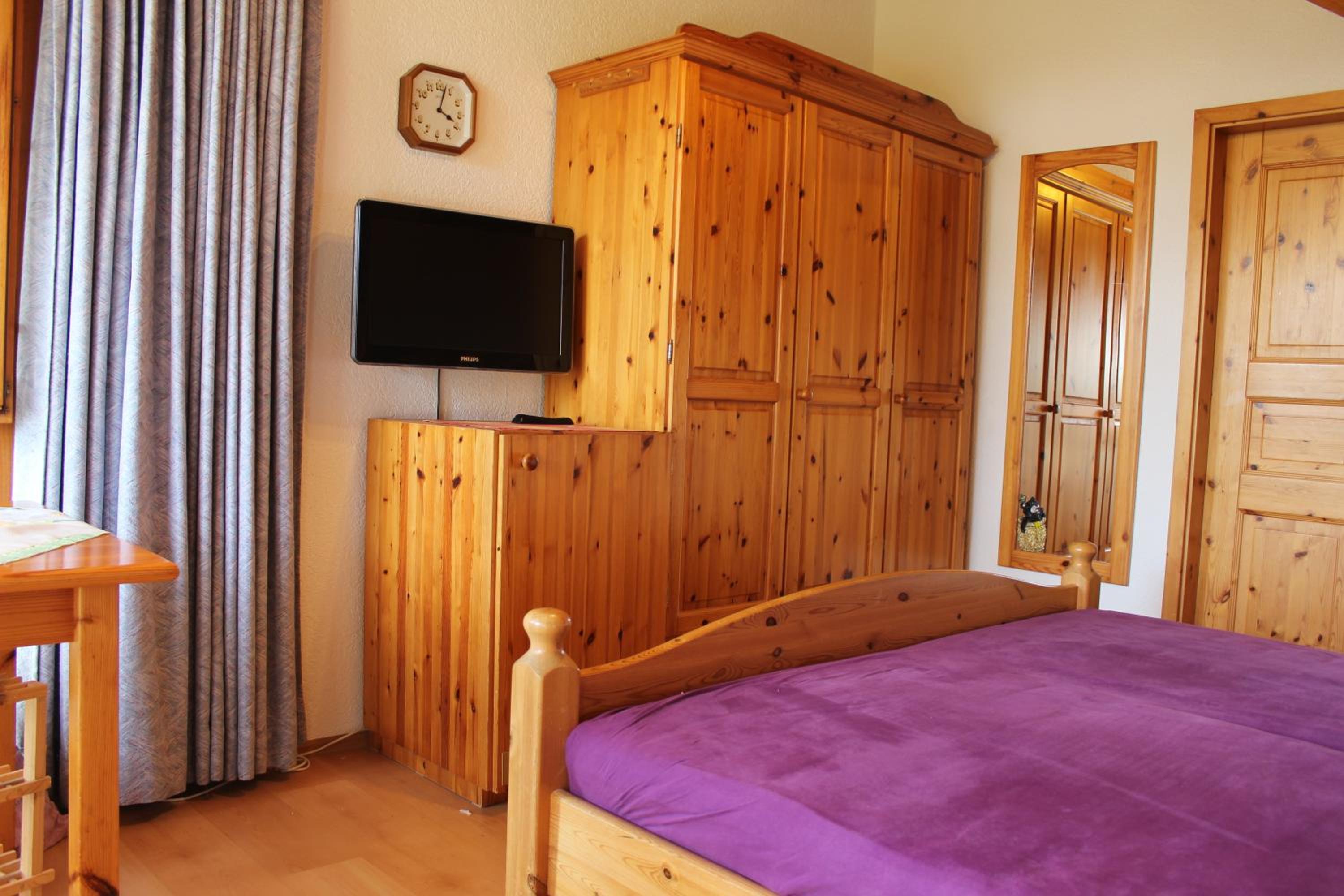 Deluxe Double Room with Shower photo 1