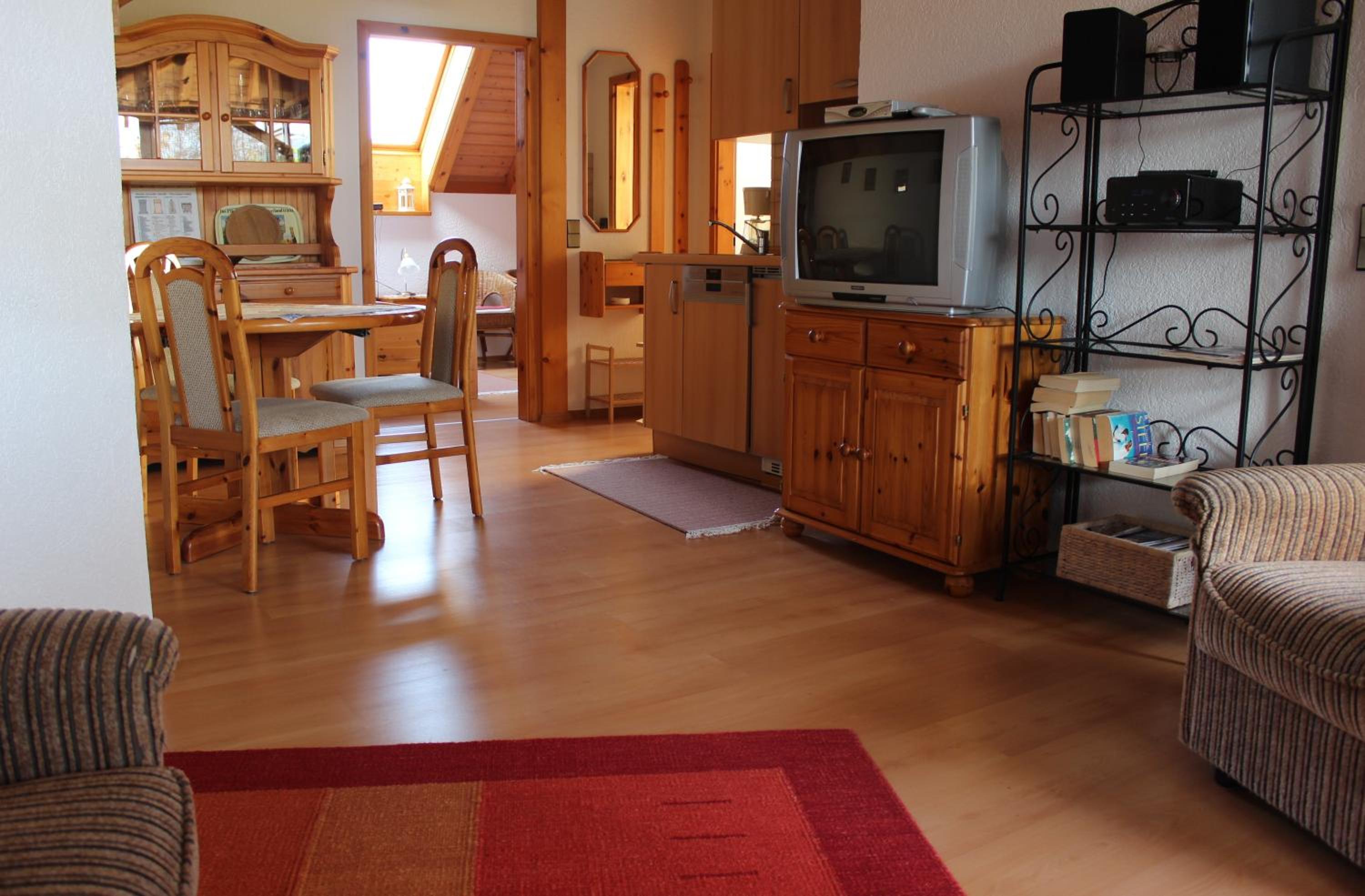 Apartment photo 2