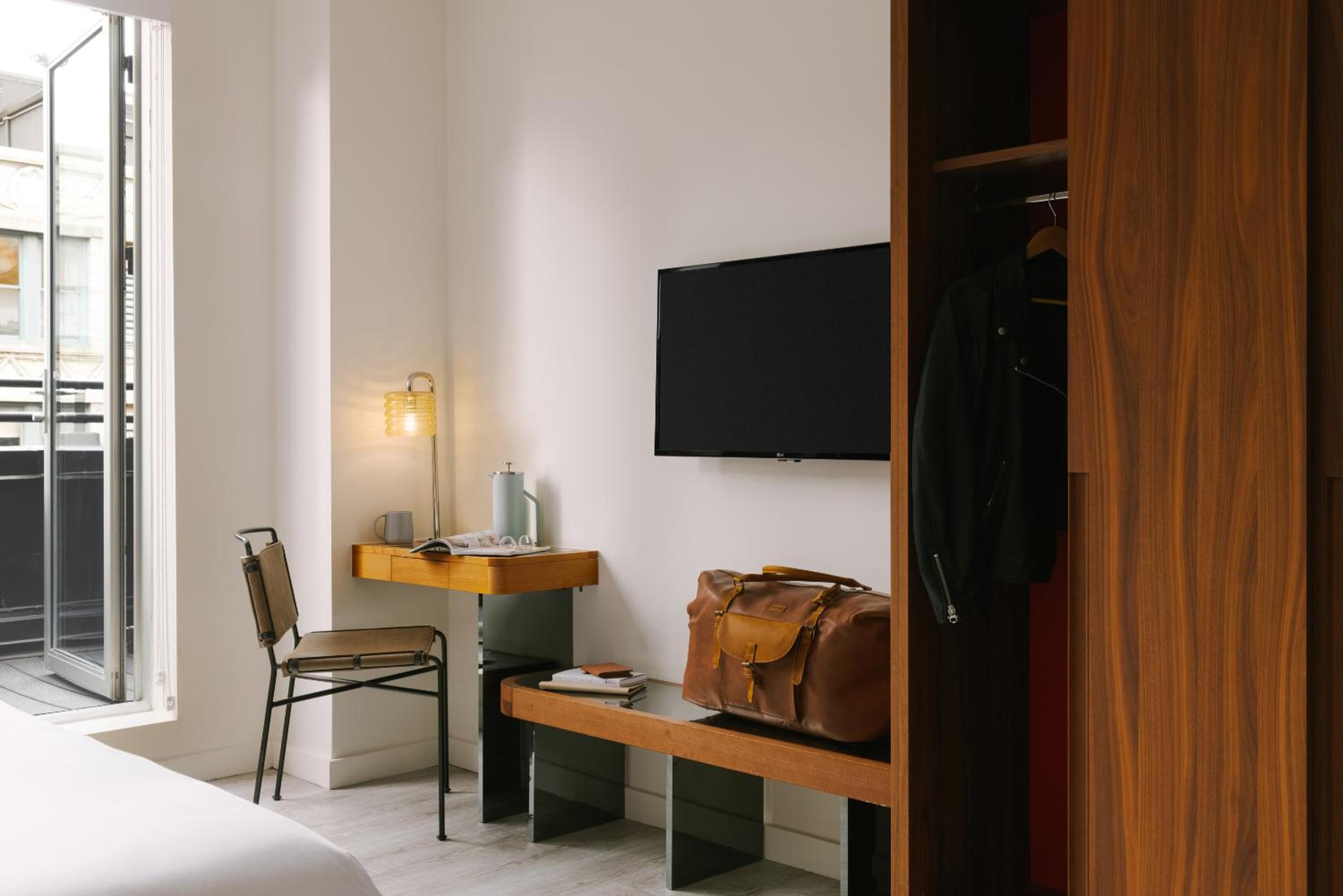 King Room With Balcony photo 3