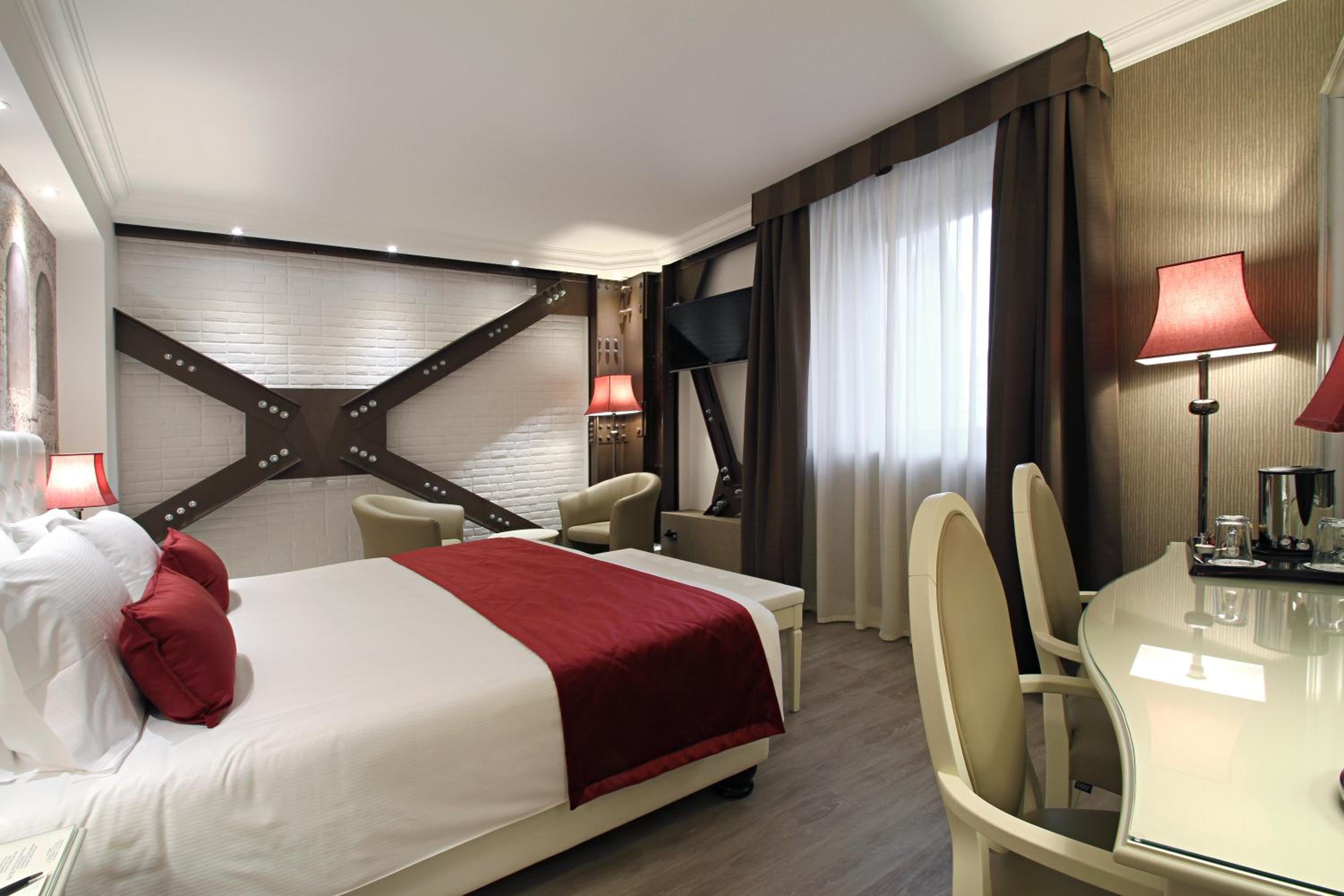 Deluxe Junior Suite - Photo 5