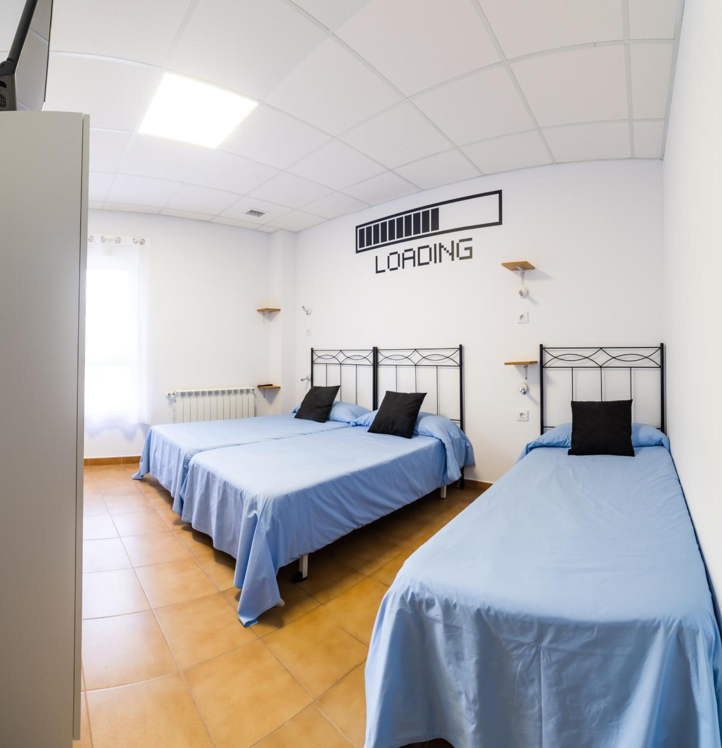 Triple Room with Private Bathroom photo 3