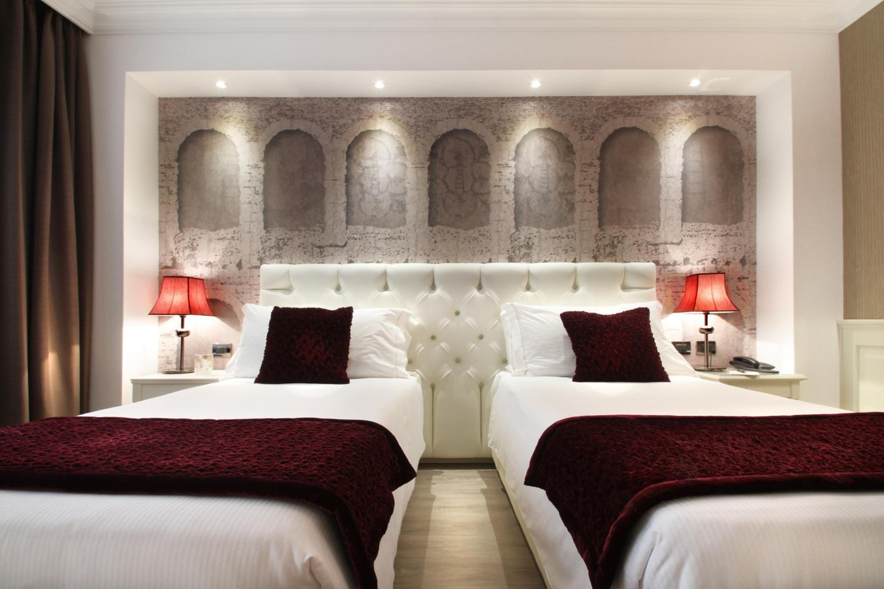 Deluxe Twin Room - Photo 8