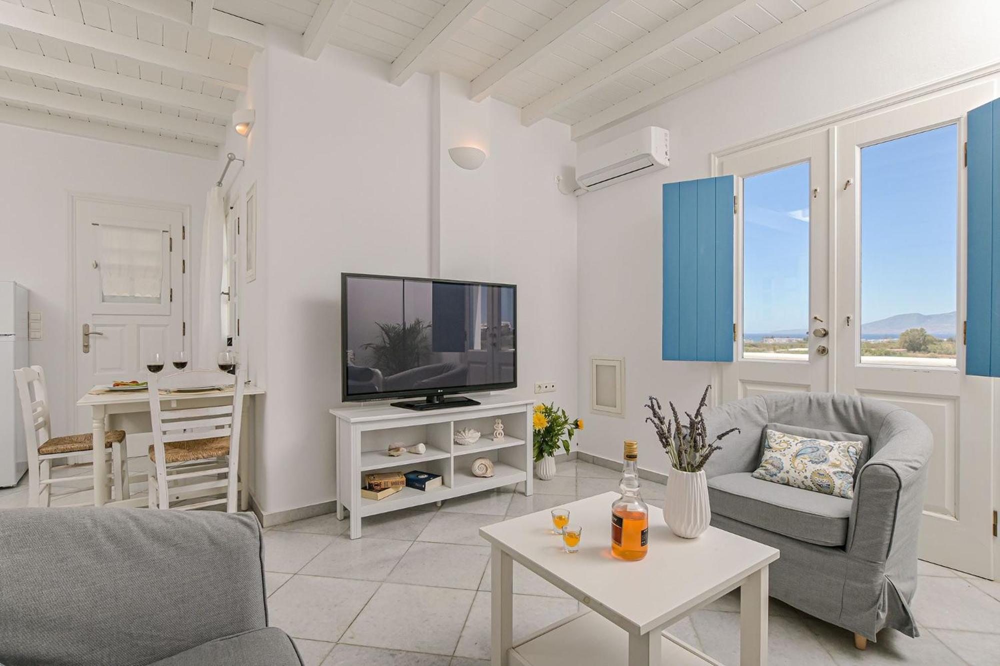 Three-Bedroom Villa photo 1