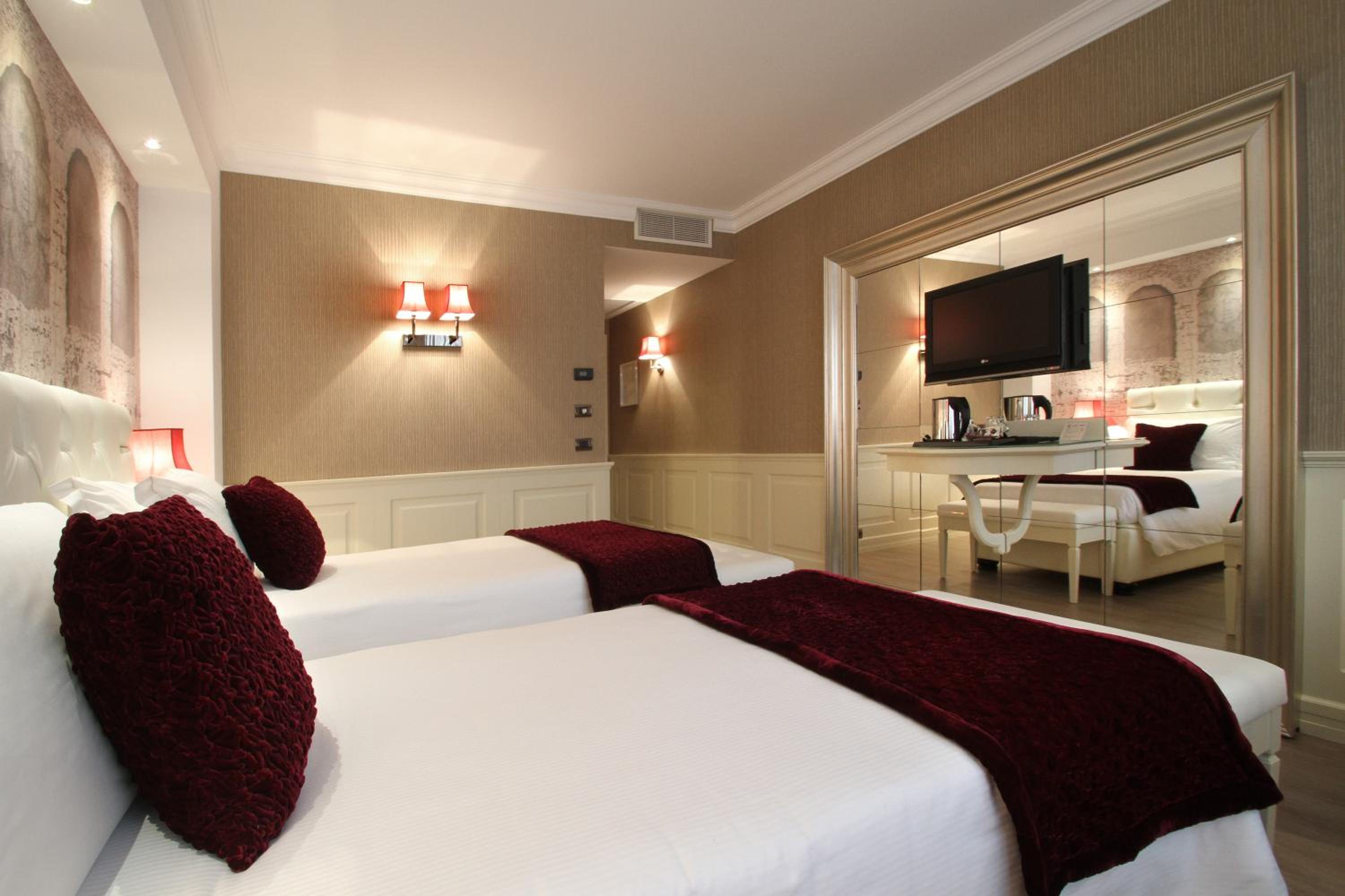 Deluxe Double Room - Photo 3