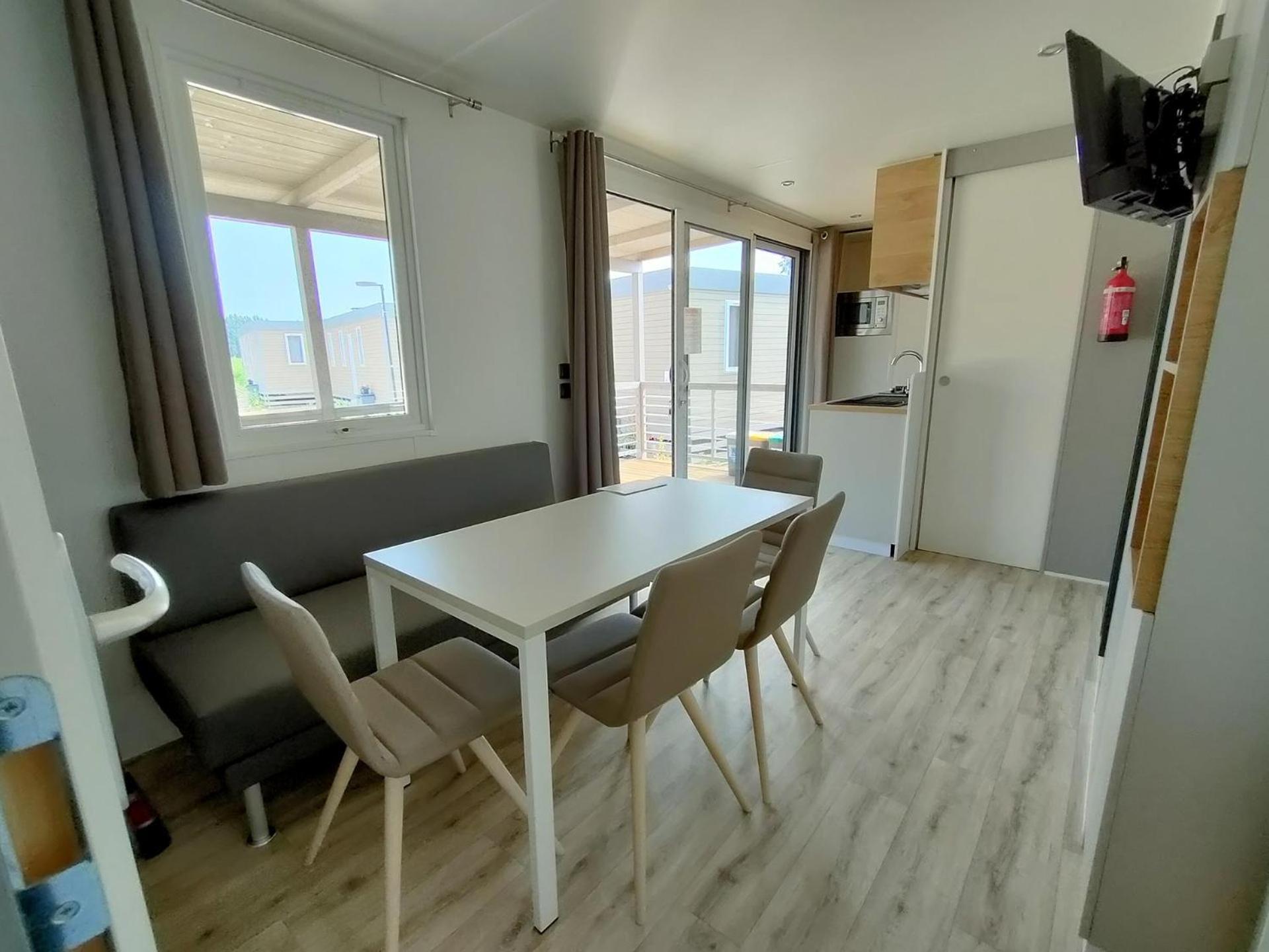 Mobile Home photo 1