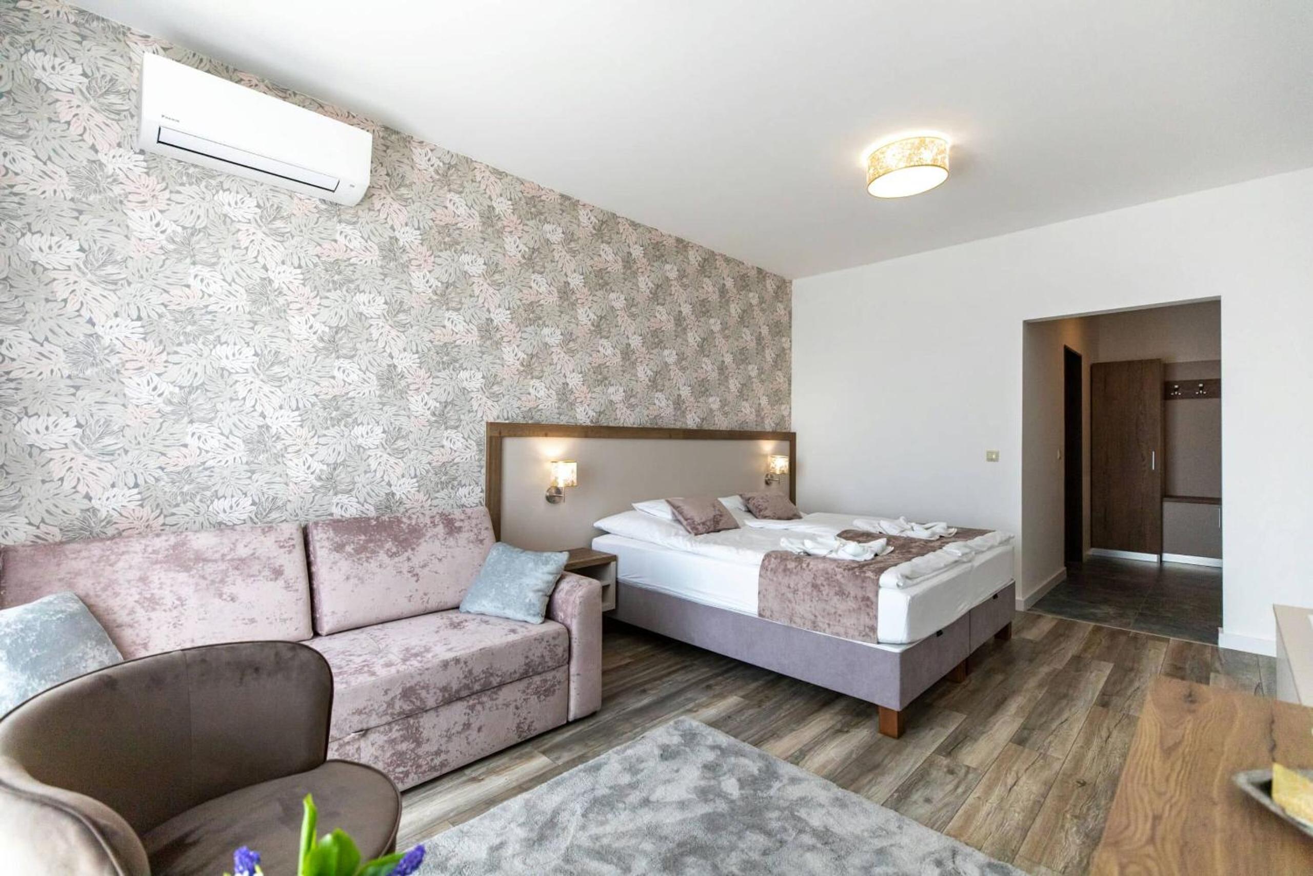 Villa photo 2