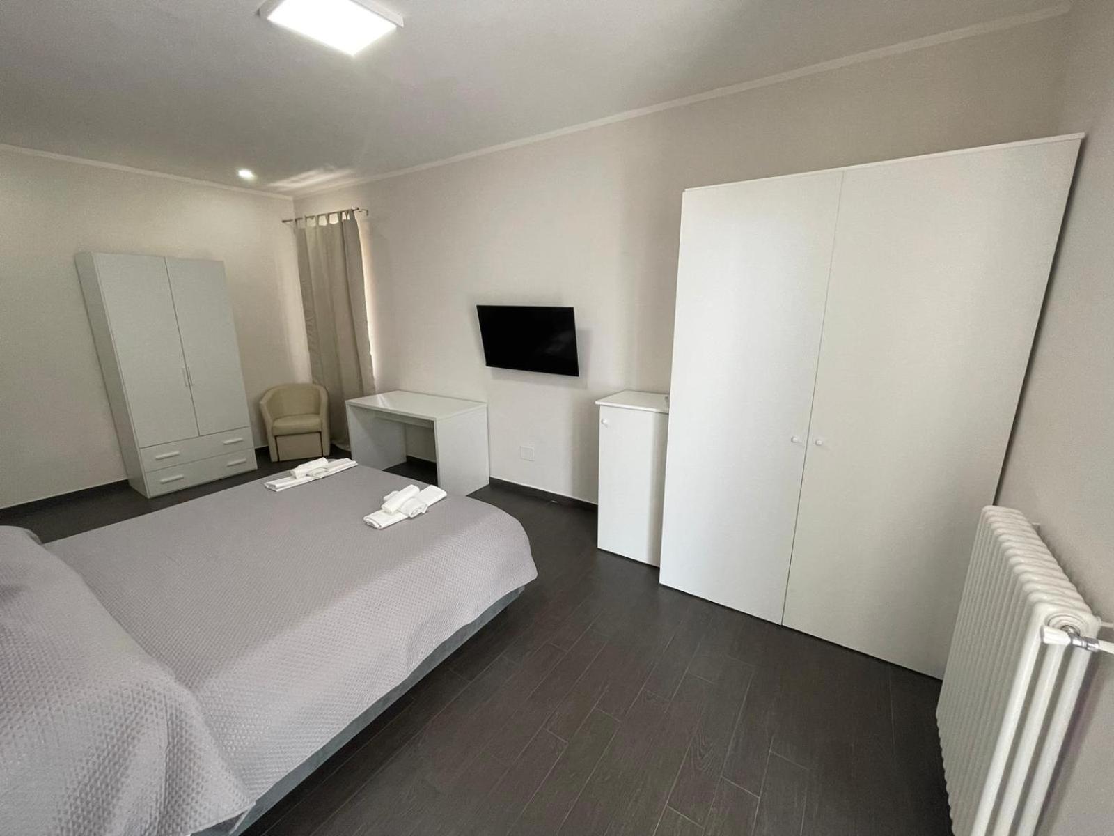 Apartment with Garden View - Photo 4