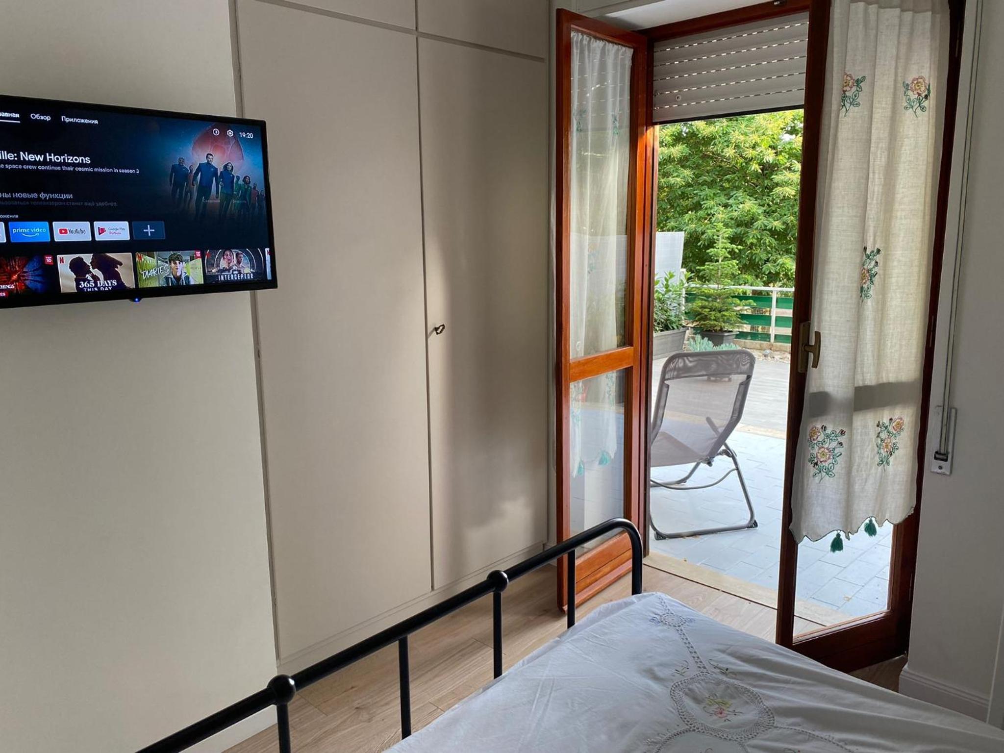 One-Bedroom Apartment photo 2