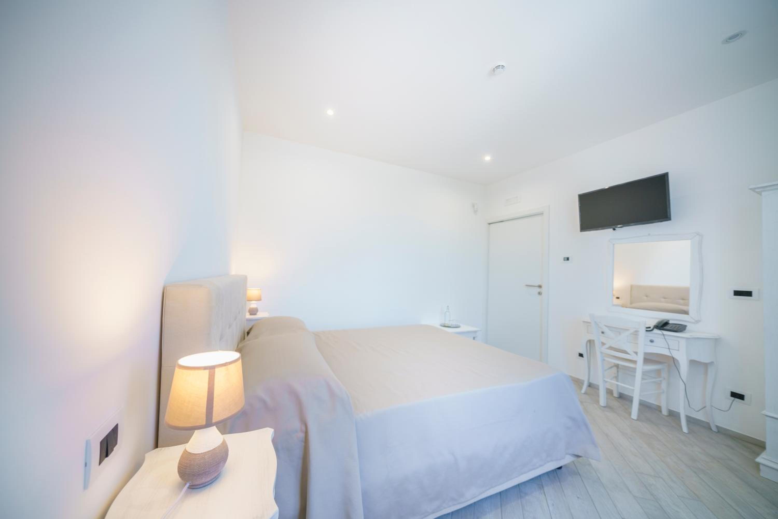 Double Room - Disability Access photo 1