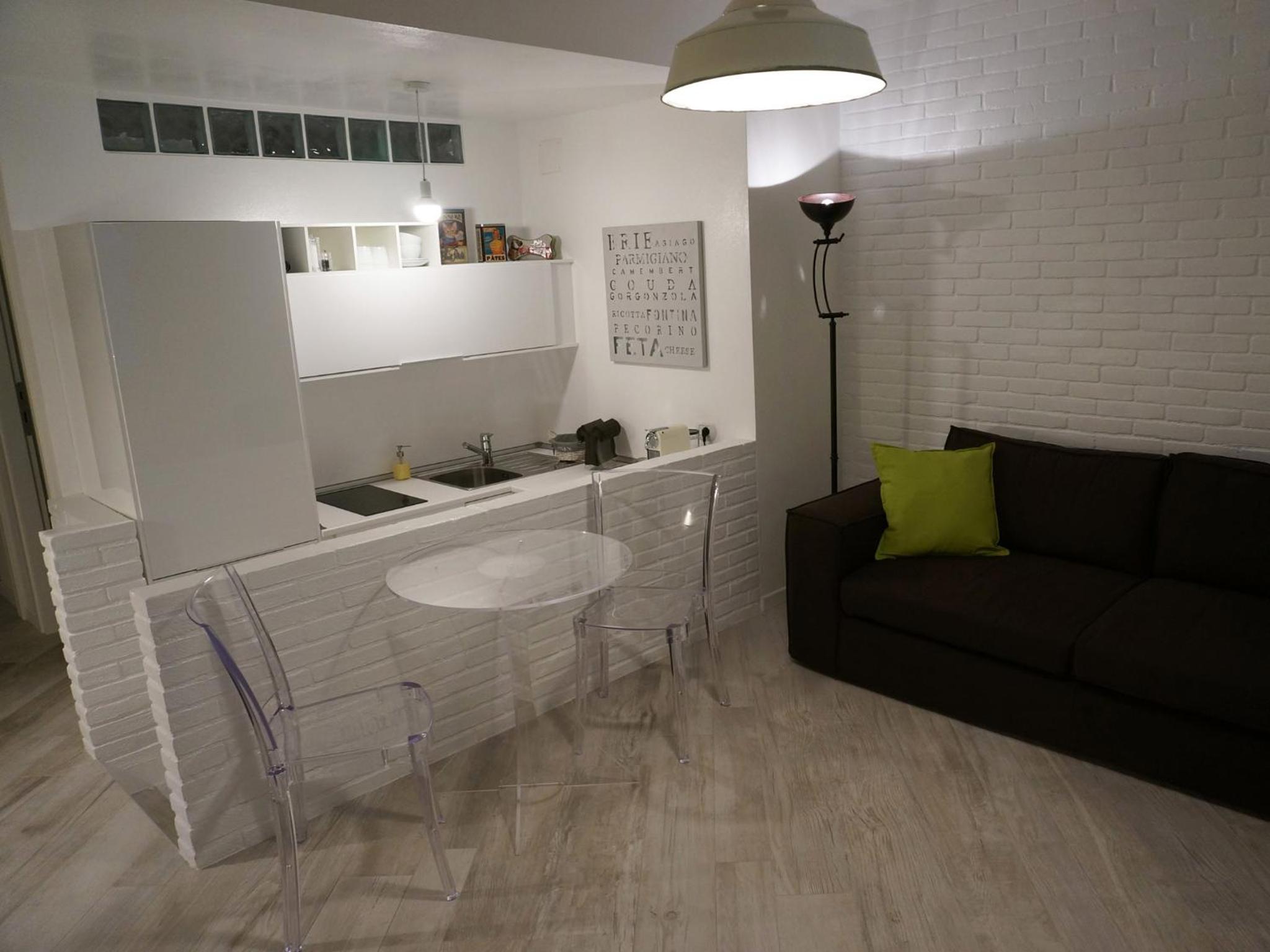 One-Bedroom Apartment - Photo 14