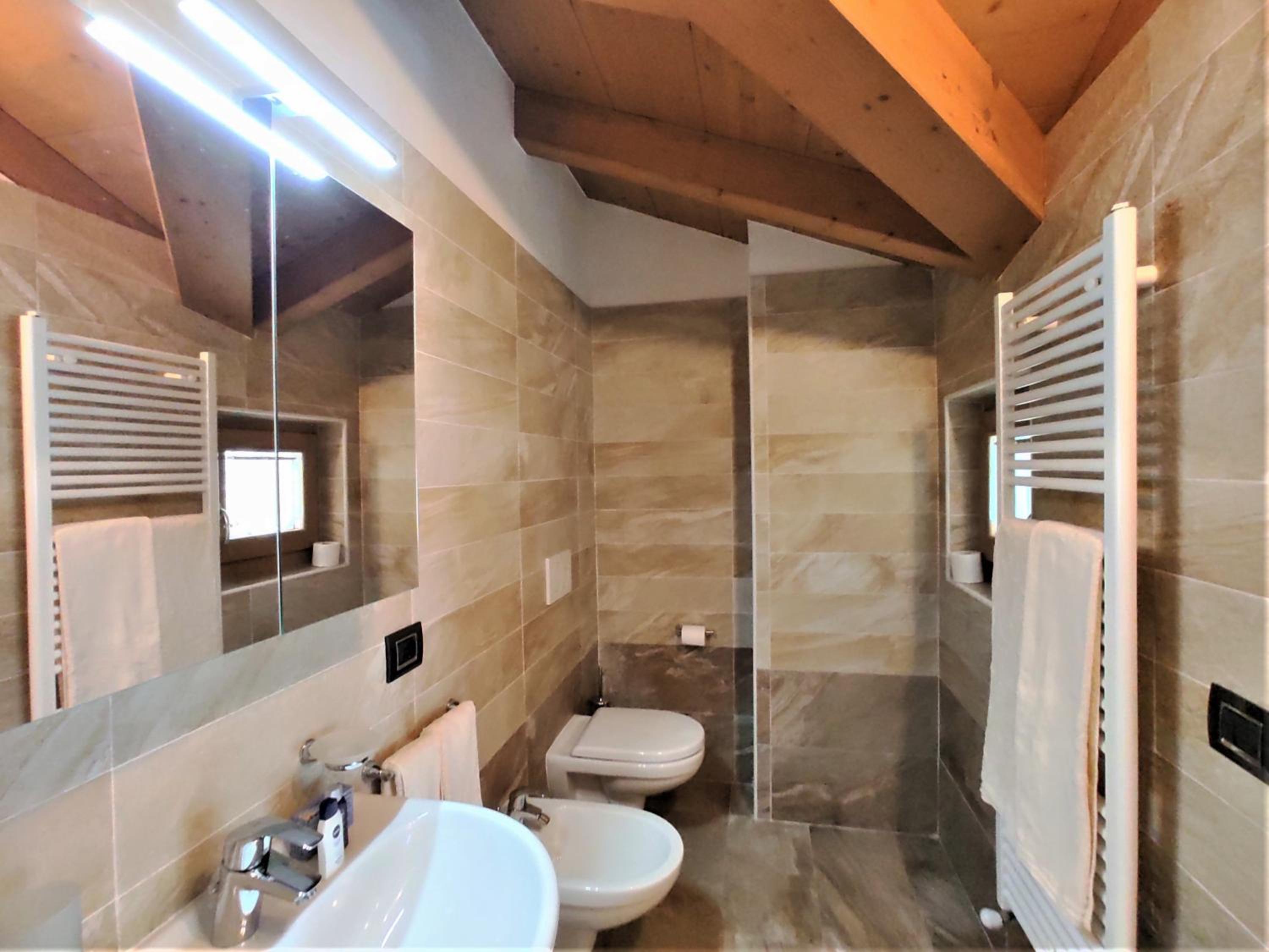 Twin Room - Photo 5