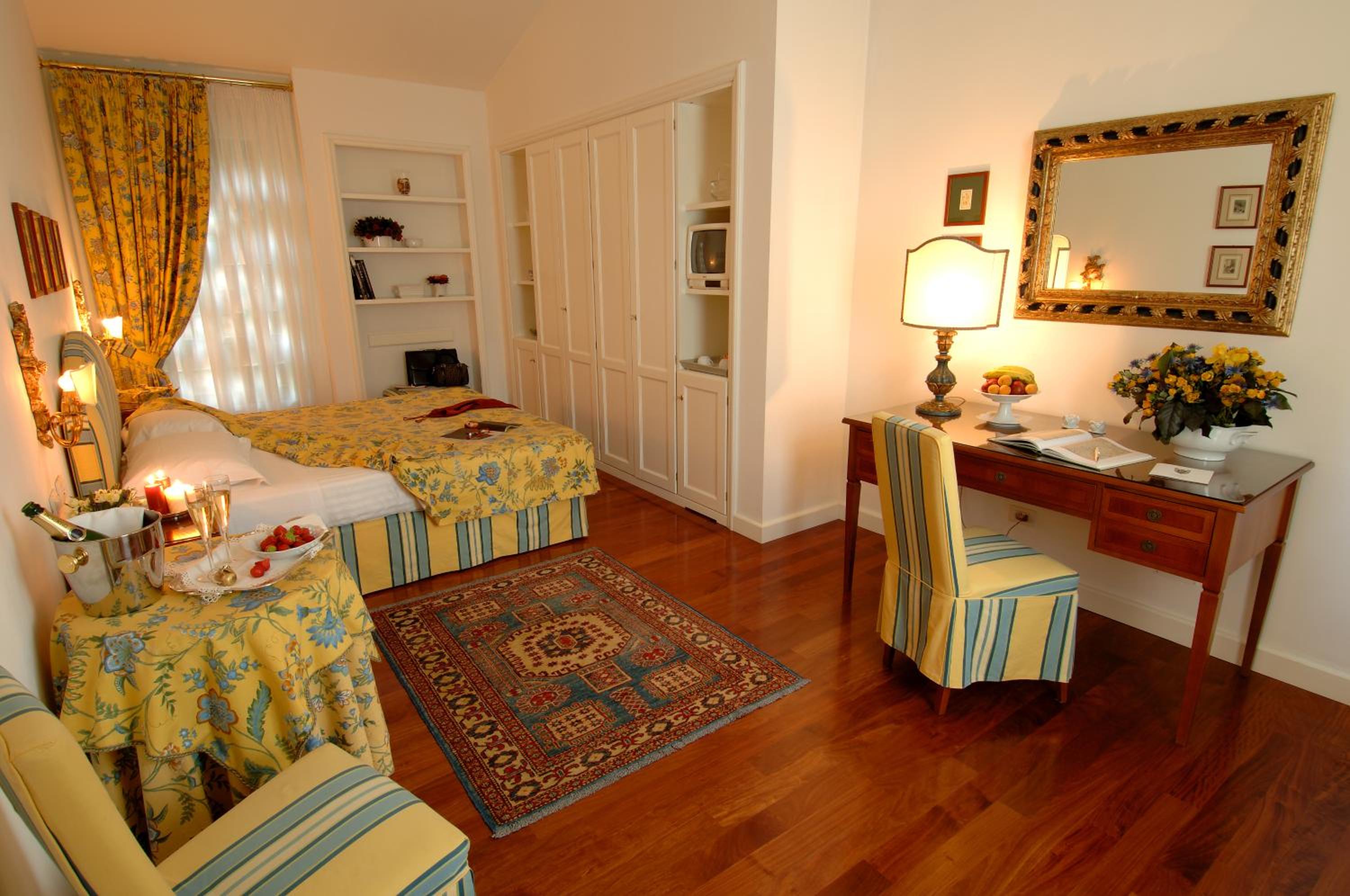 Junior Suite (2 Adults) photo 3