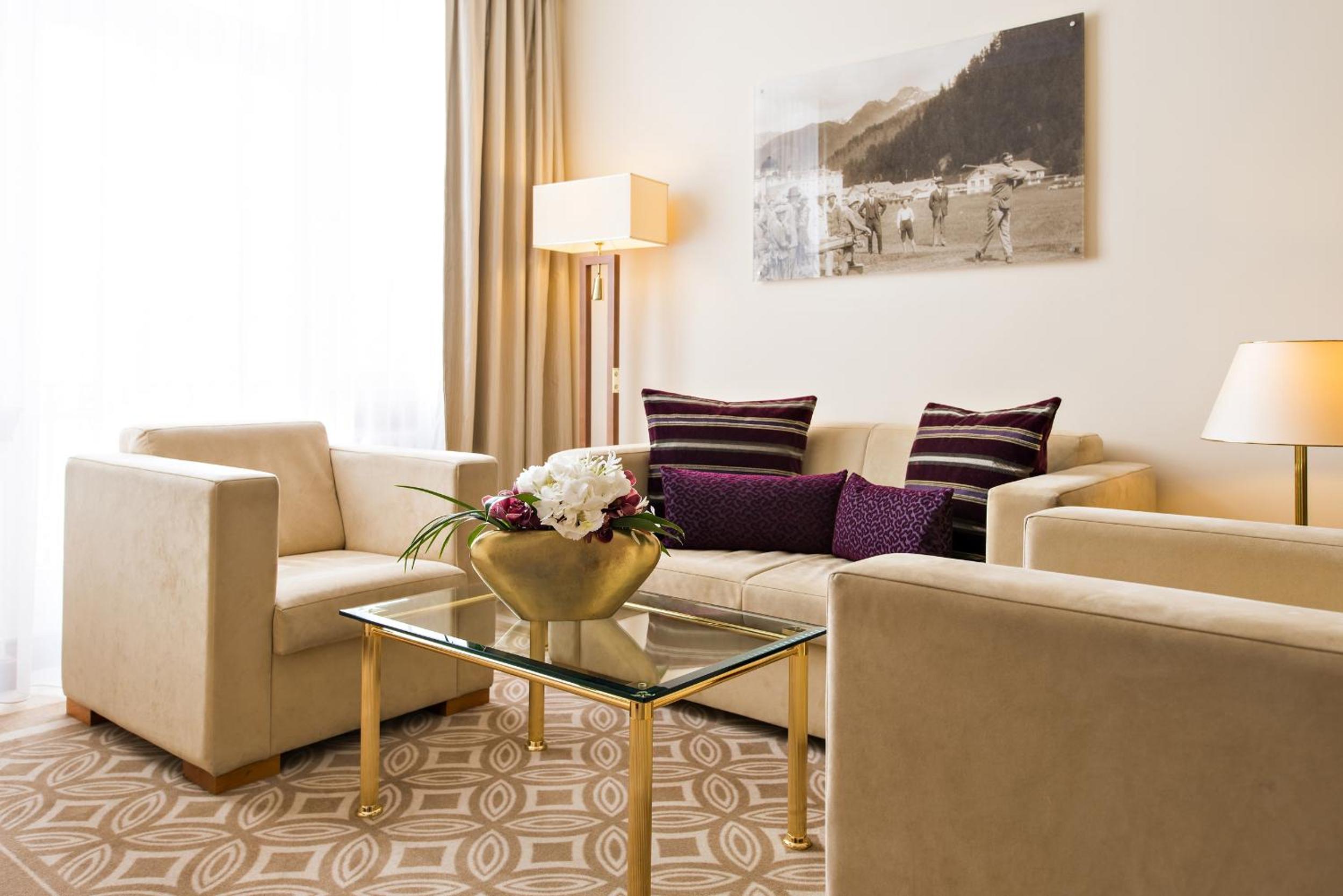 Deluxe Junior Suite thumbnail 5