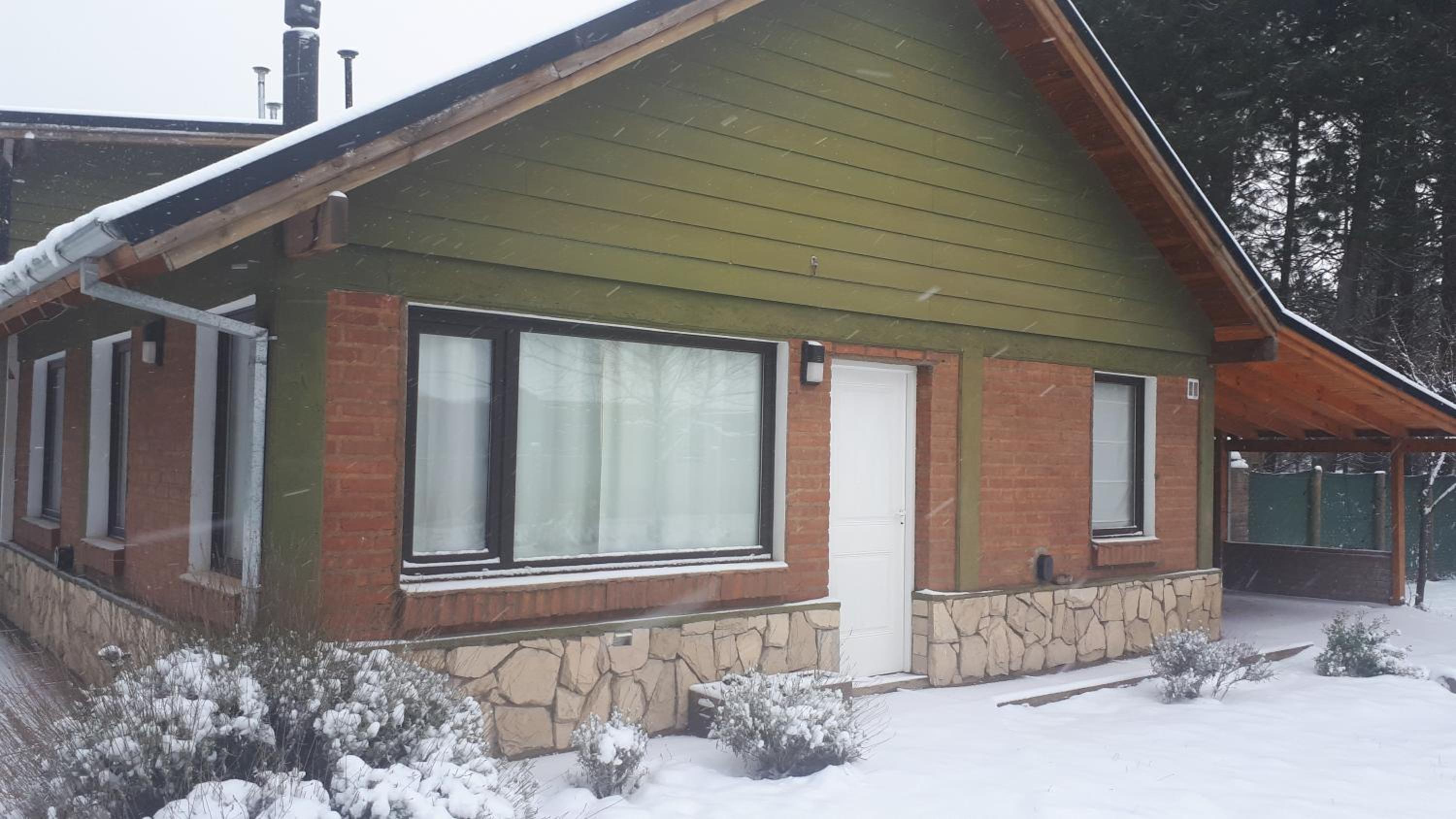 Two-Bedroom House photo 2