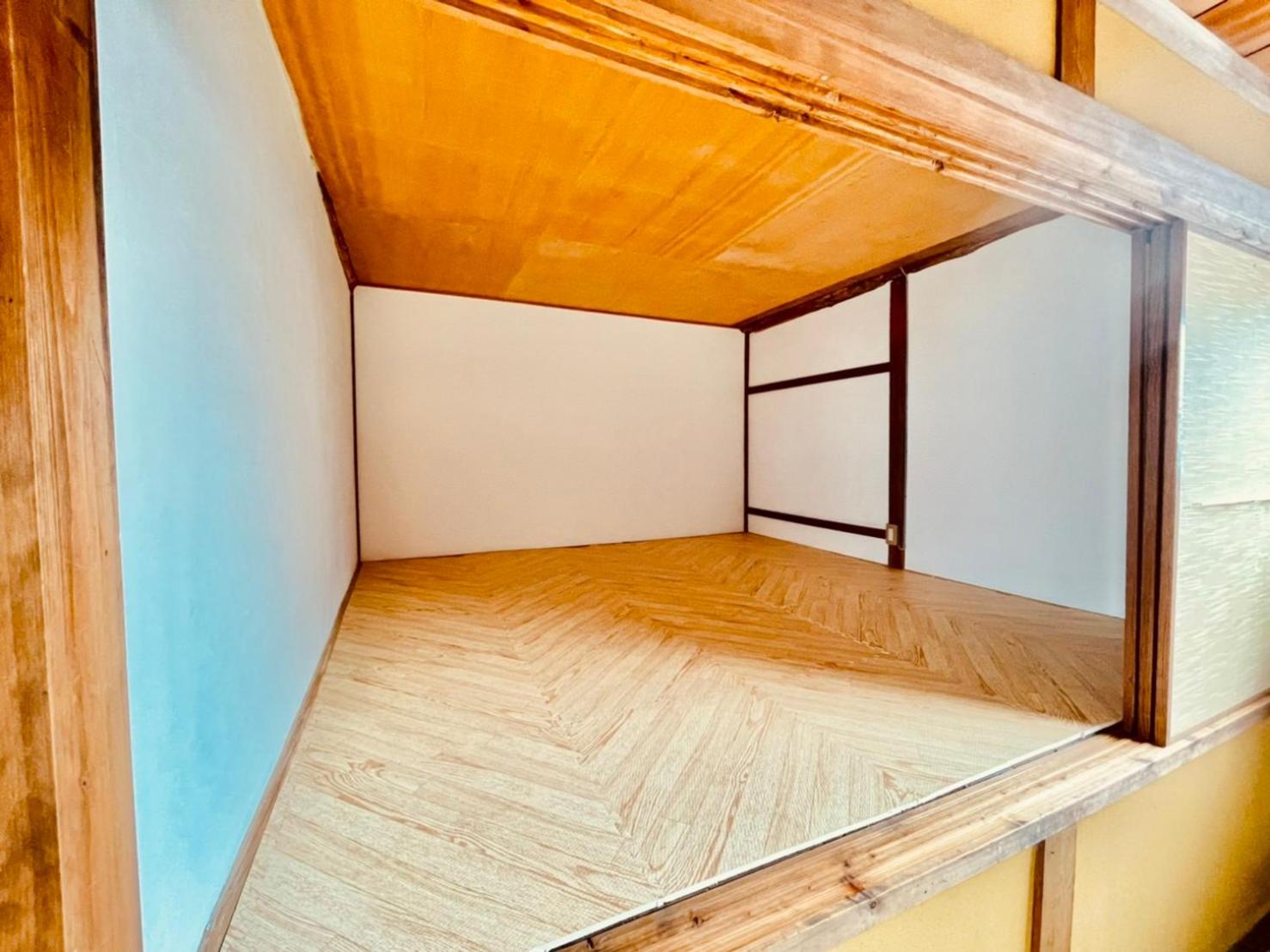 Three-Bedroom House - Photo 26