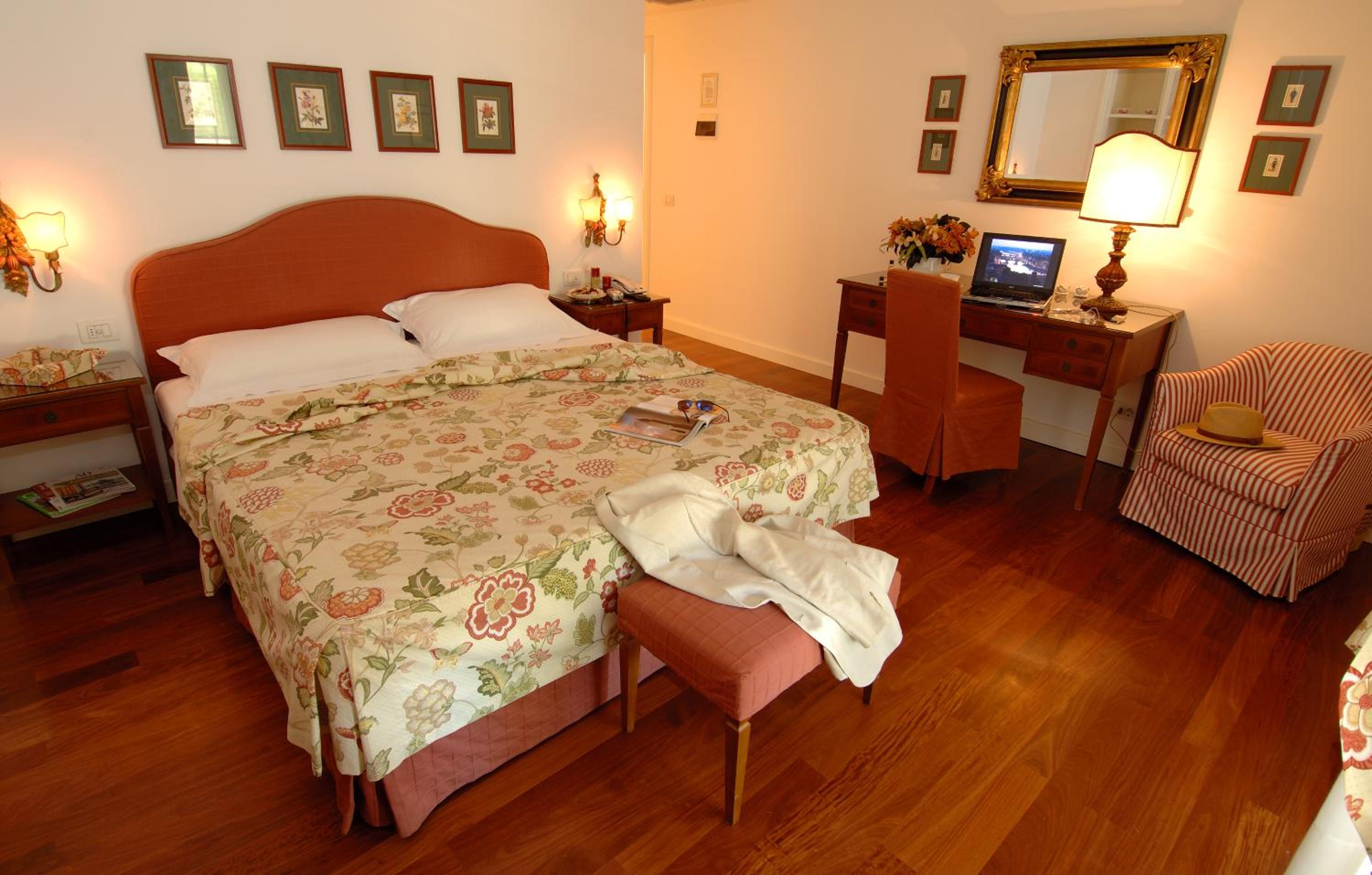 Deluxe Double Room with Patio photo 1