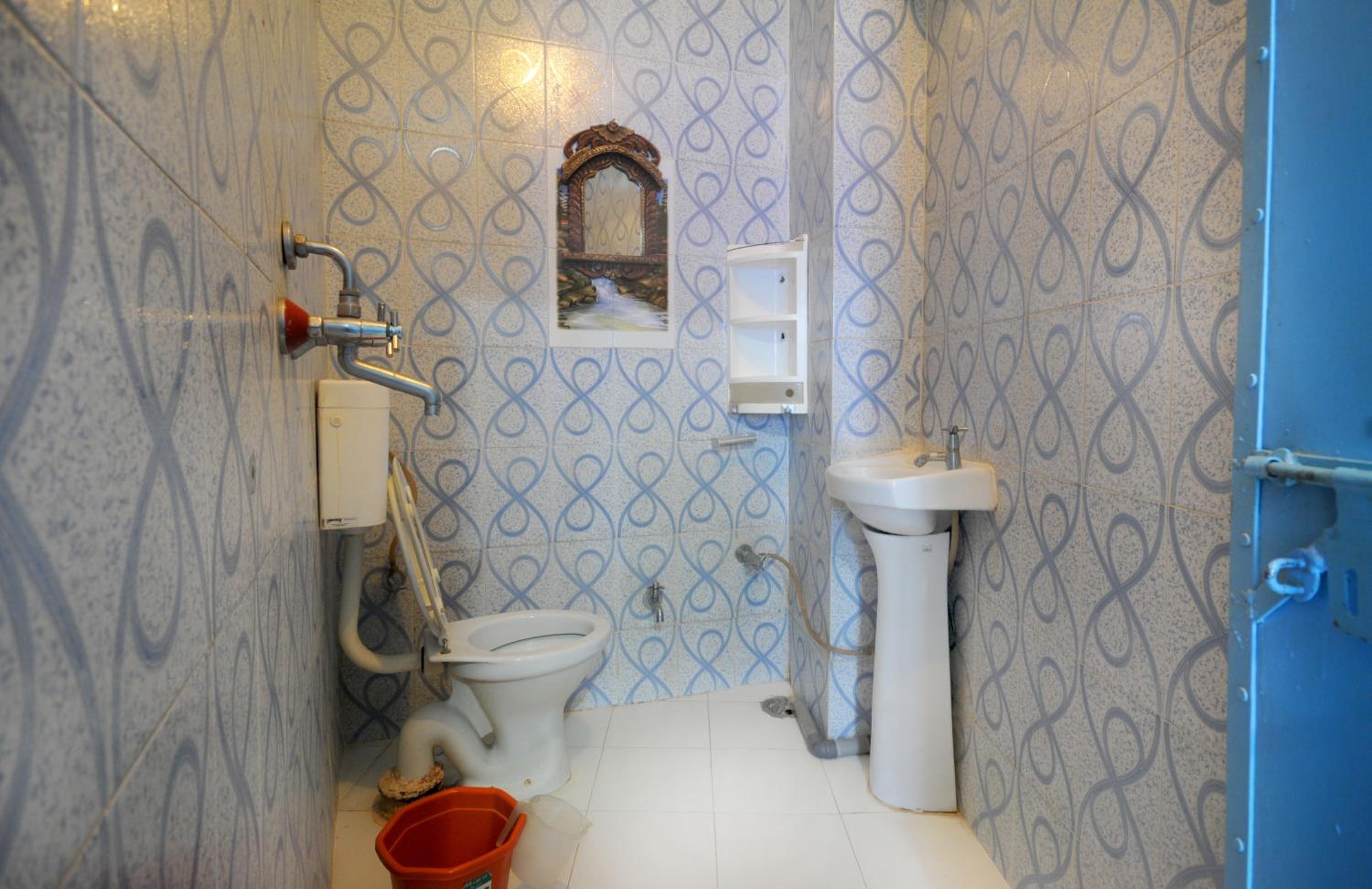 Single Room with Shower photo 3