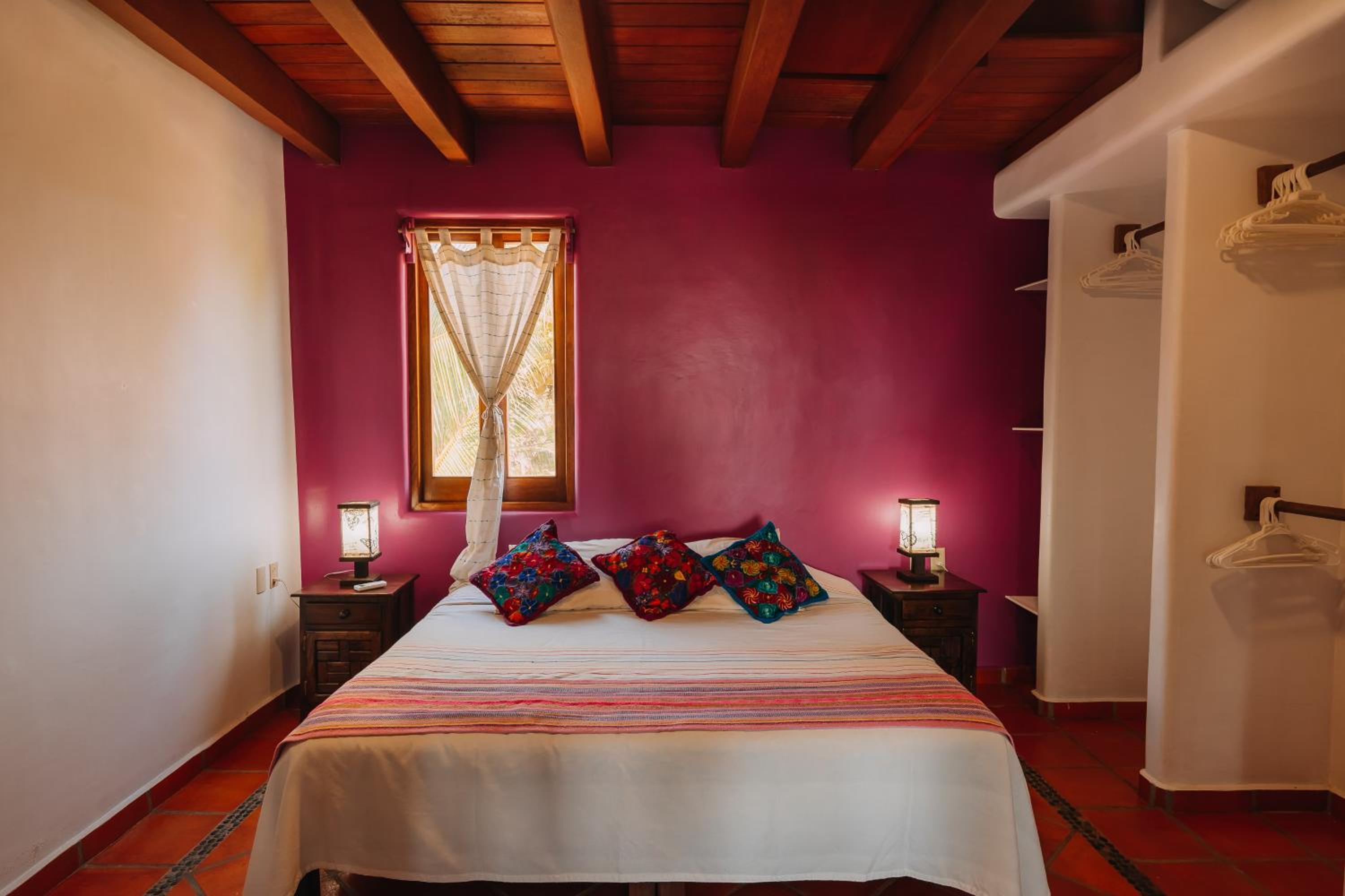 Deluxe Family Suite - Photo 1