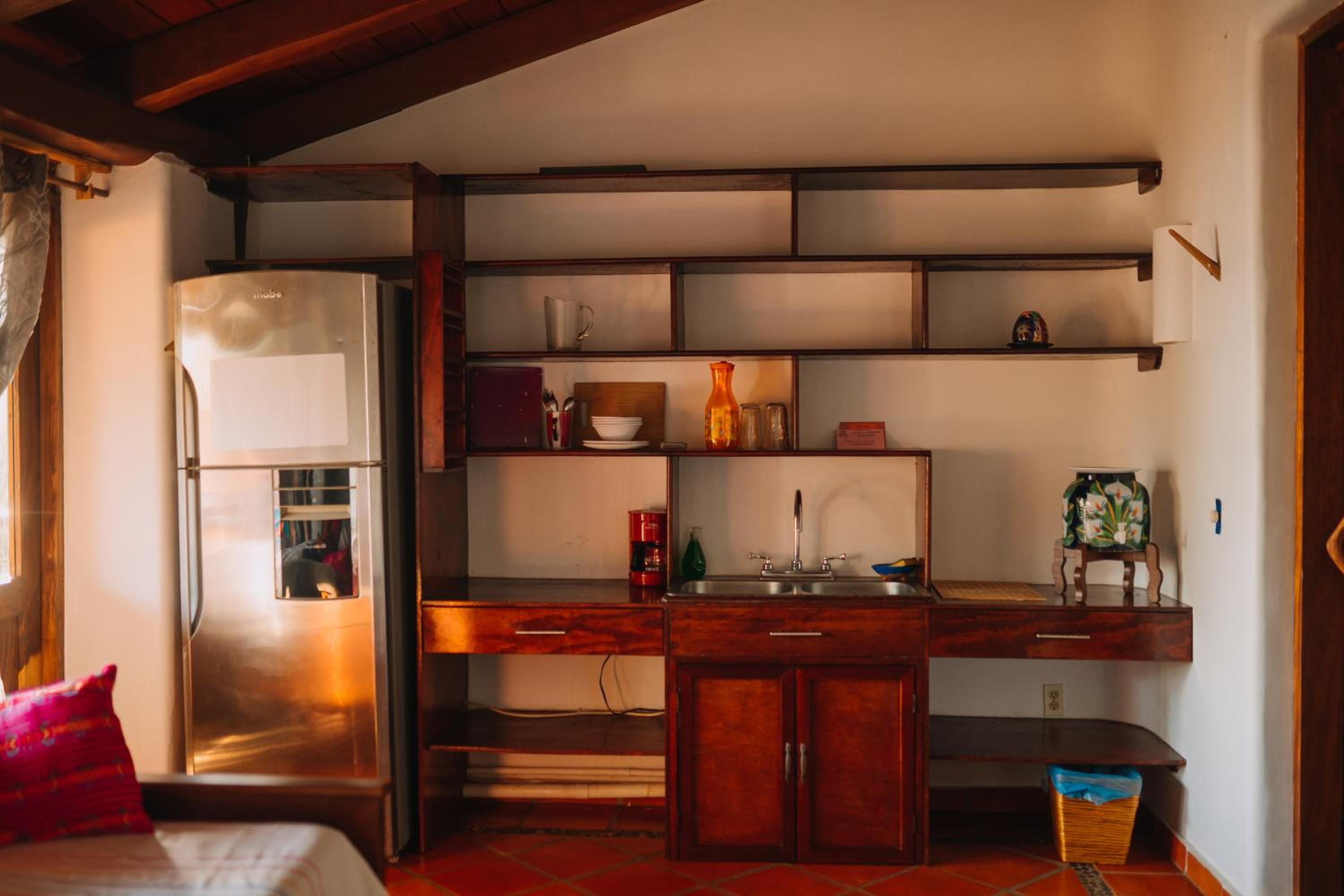 Deluxe Family Suite - Photo 7