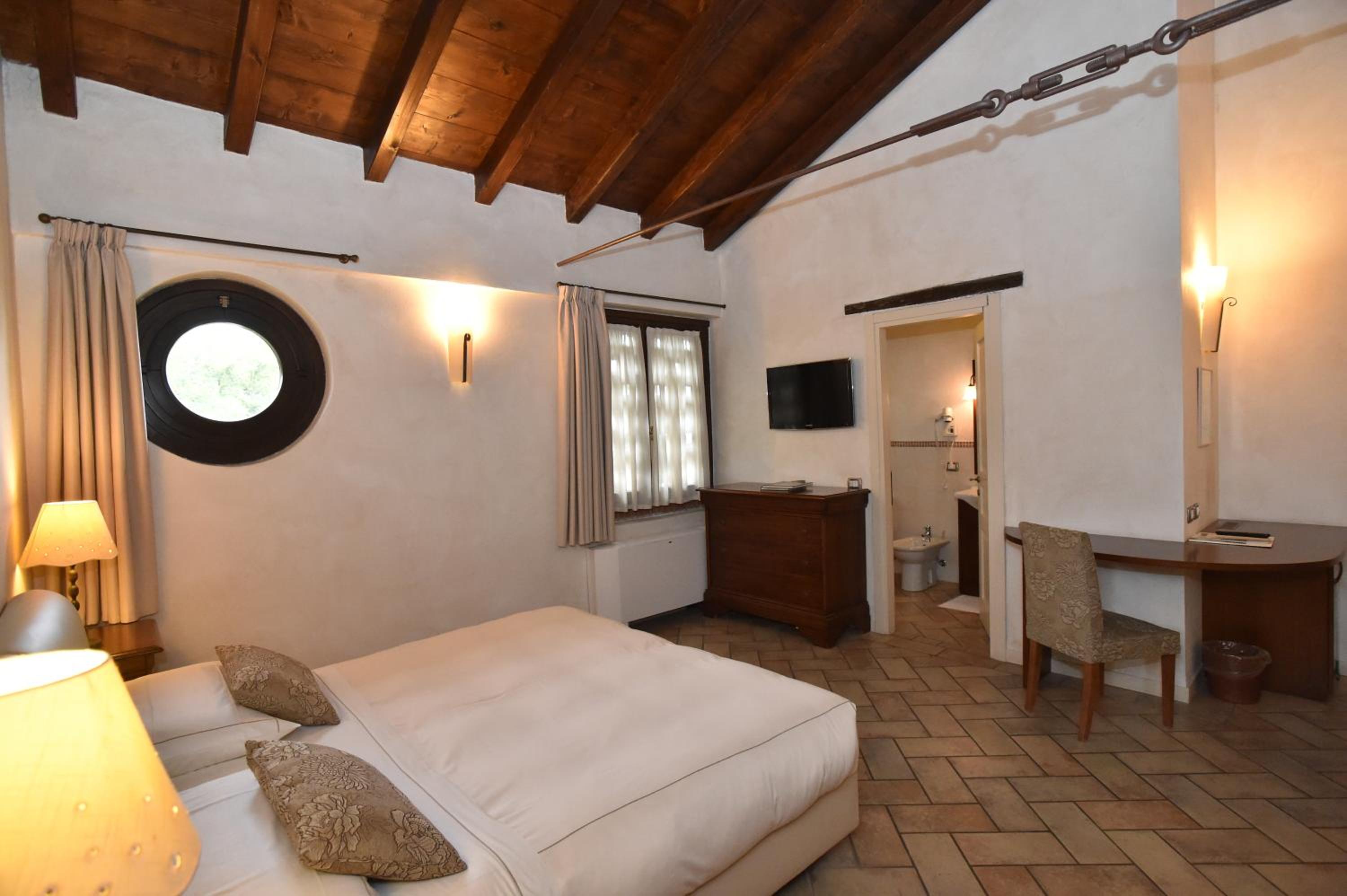 Superior Double or Twin Room photo 1