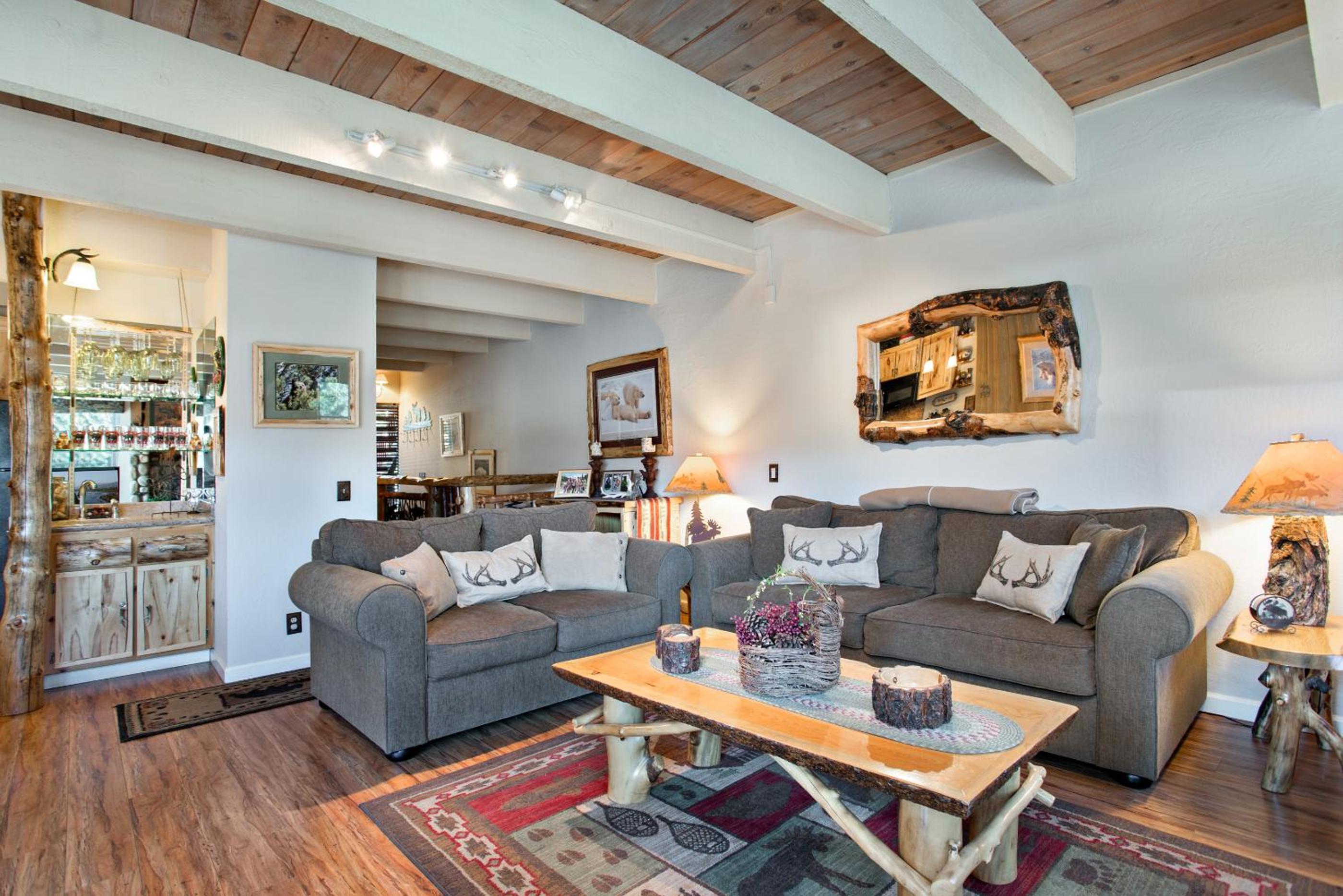 Three-Bedroom Townhouse photo 2