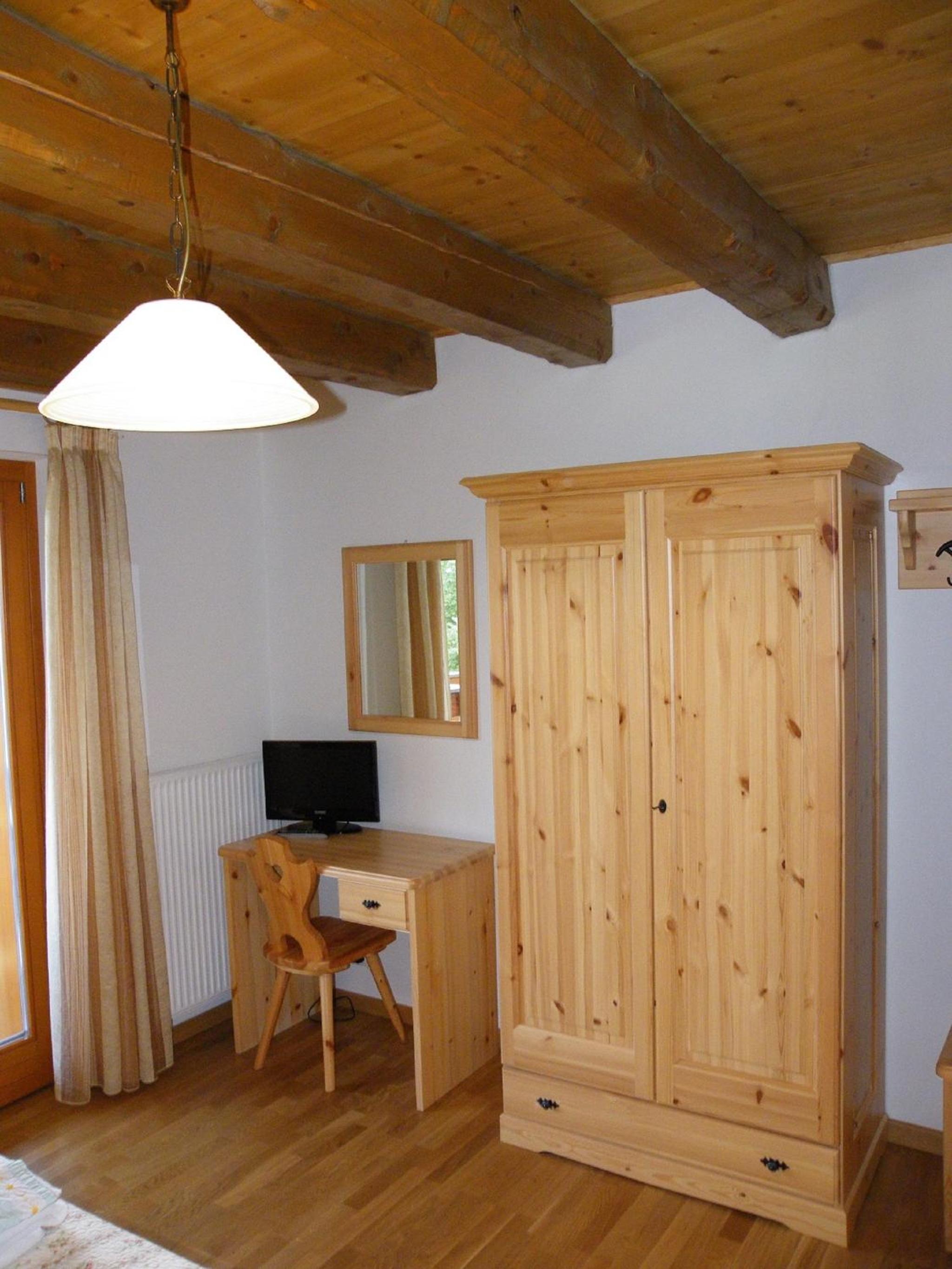 Double or Twin Room with Mountain View - Photo 5