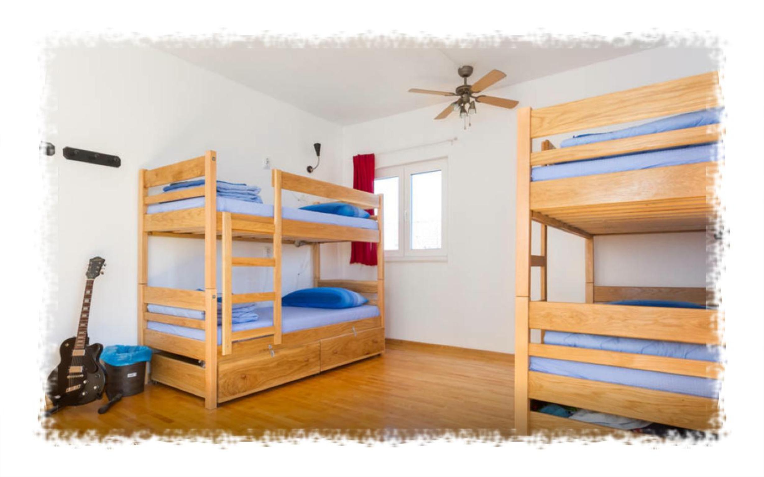 Bed in 6-Bed Female Dormitory Room photo 1