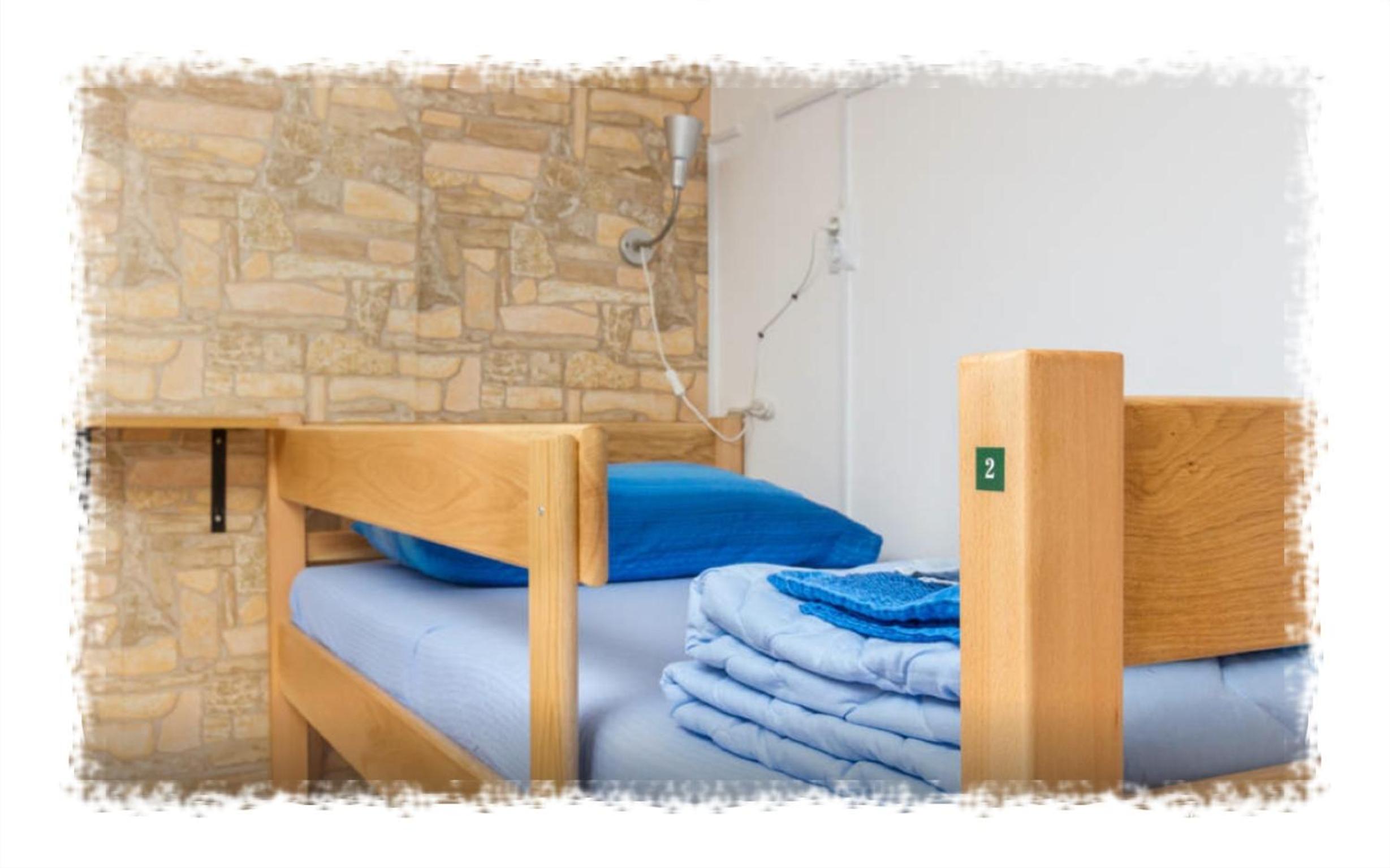 Bed in 4-Bed Mixed Dormitory Room photo 2
