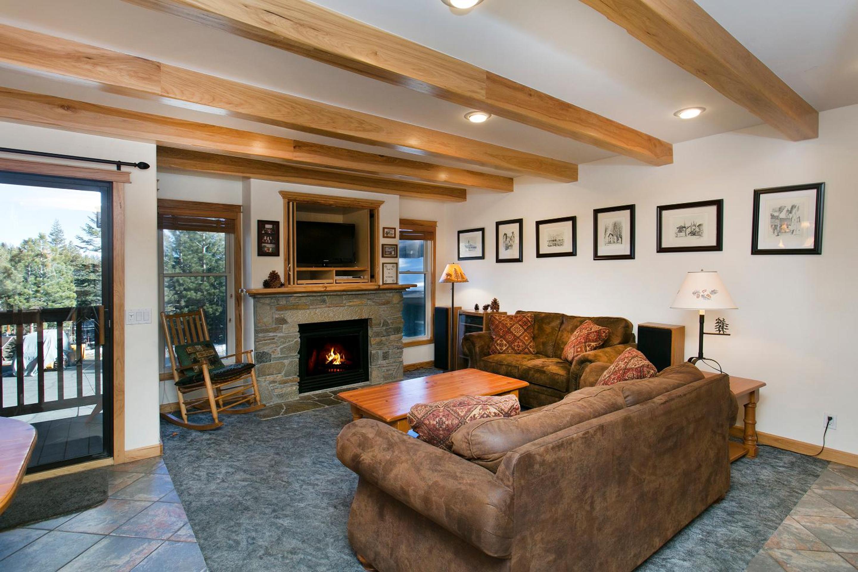 Three-Bedroom Townhouse photo 1