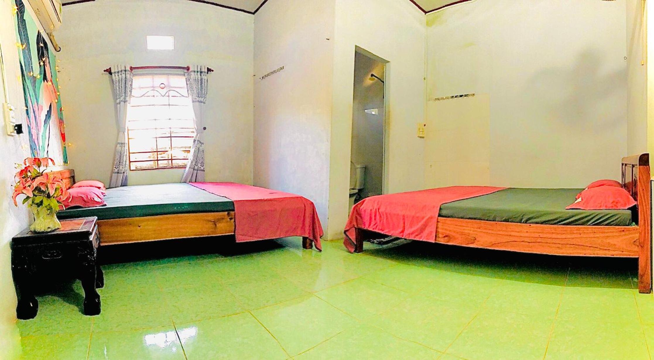 Quadruple Room - Photo 1