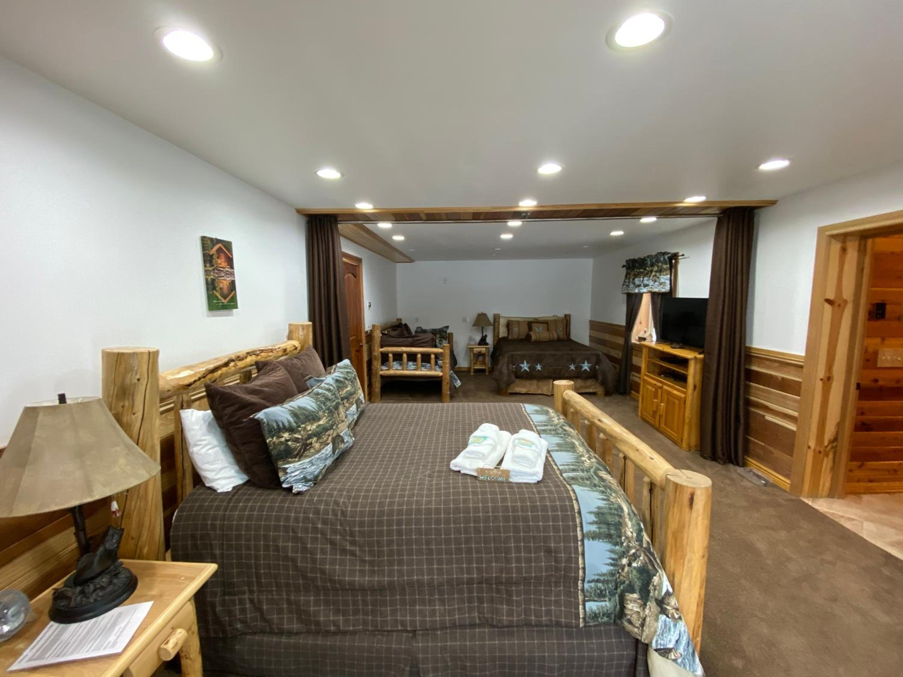 Deluxe Suite with Spa Bath photo 1
