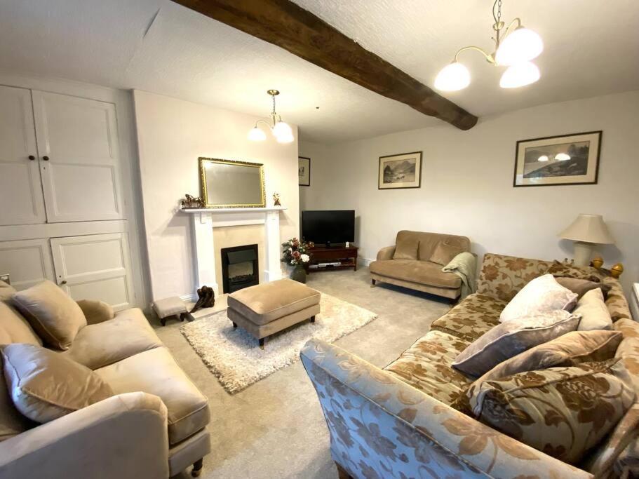 Two-Bedroom House - Photo 1