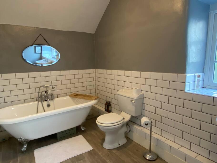 Two-Bedroom House - Photo 5