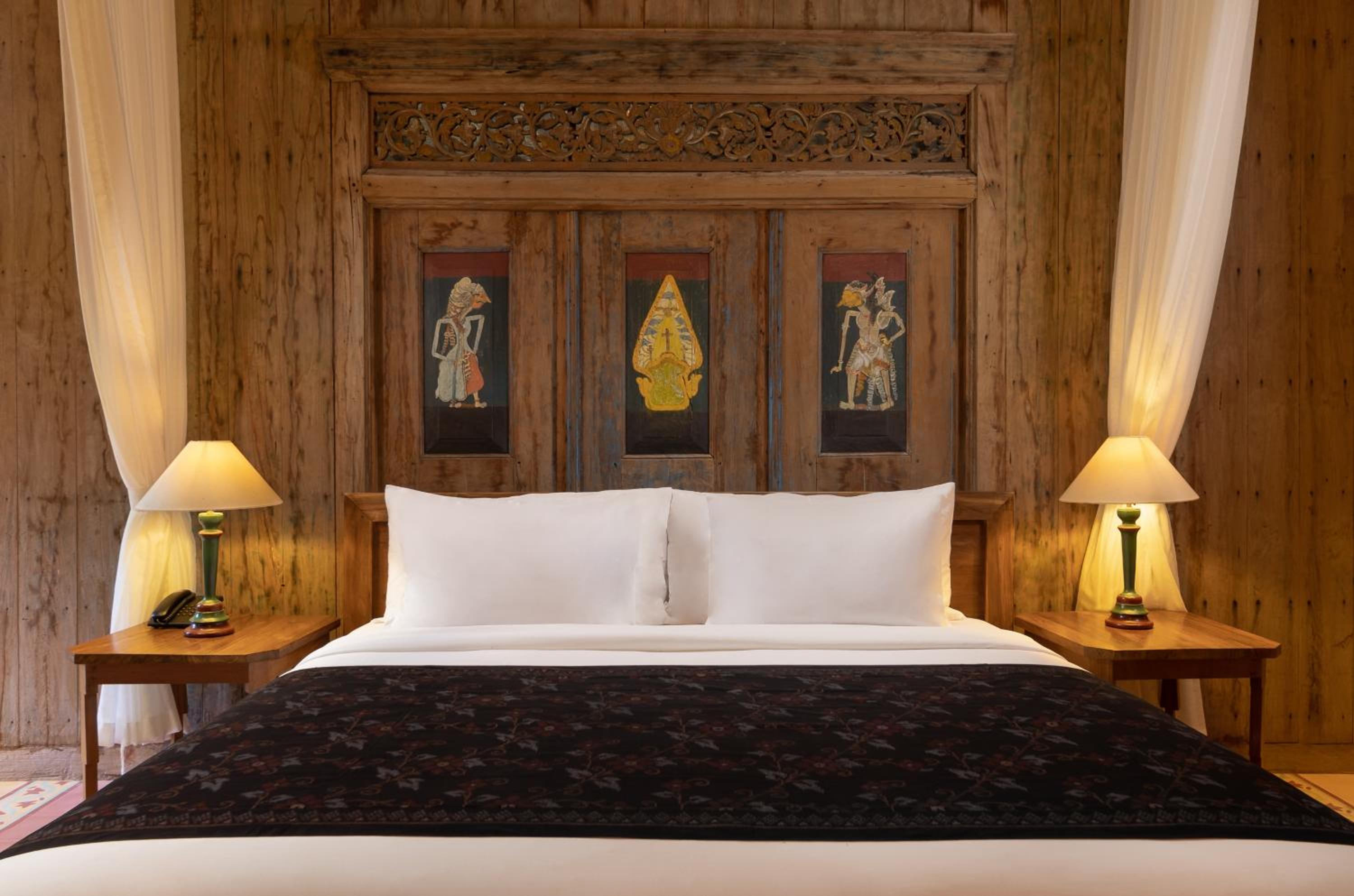 Wooden Suite - Free 30 minutes Massage
