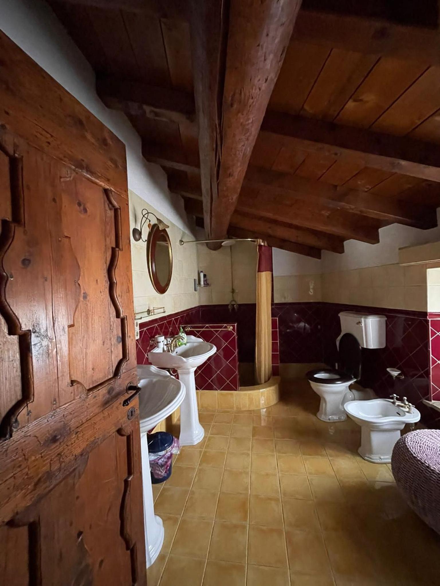 Three-Bedroom House - Photo 2