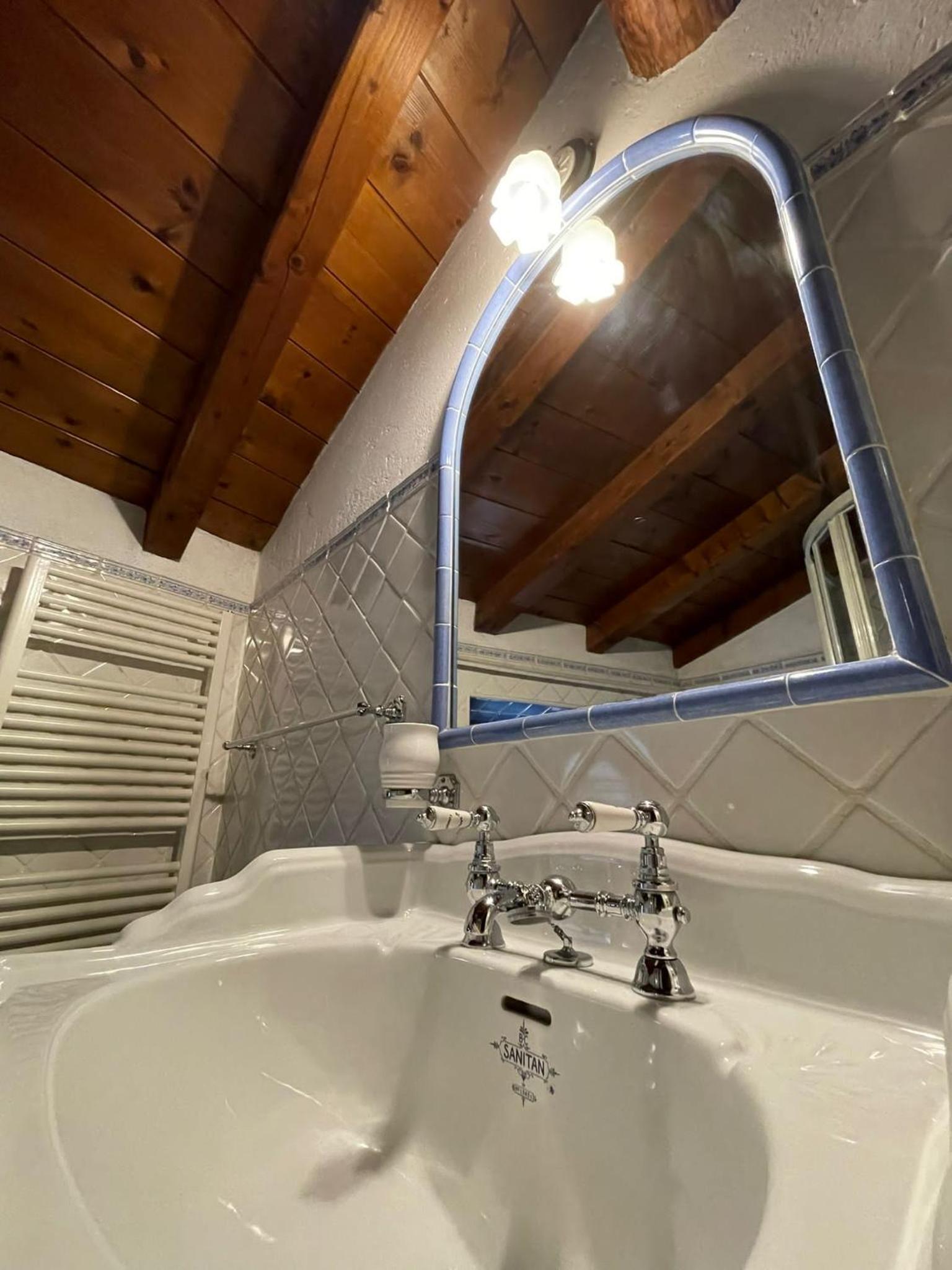 Three-Bedroom House - Photo 19