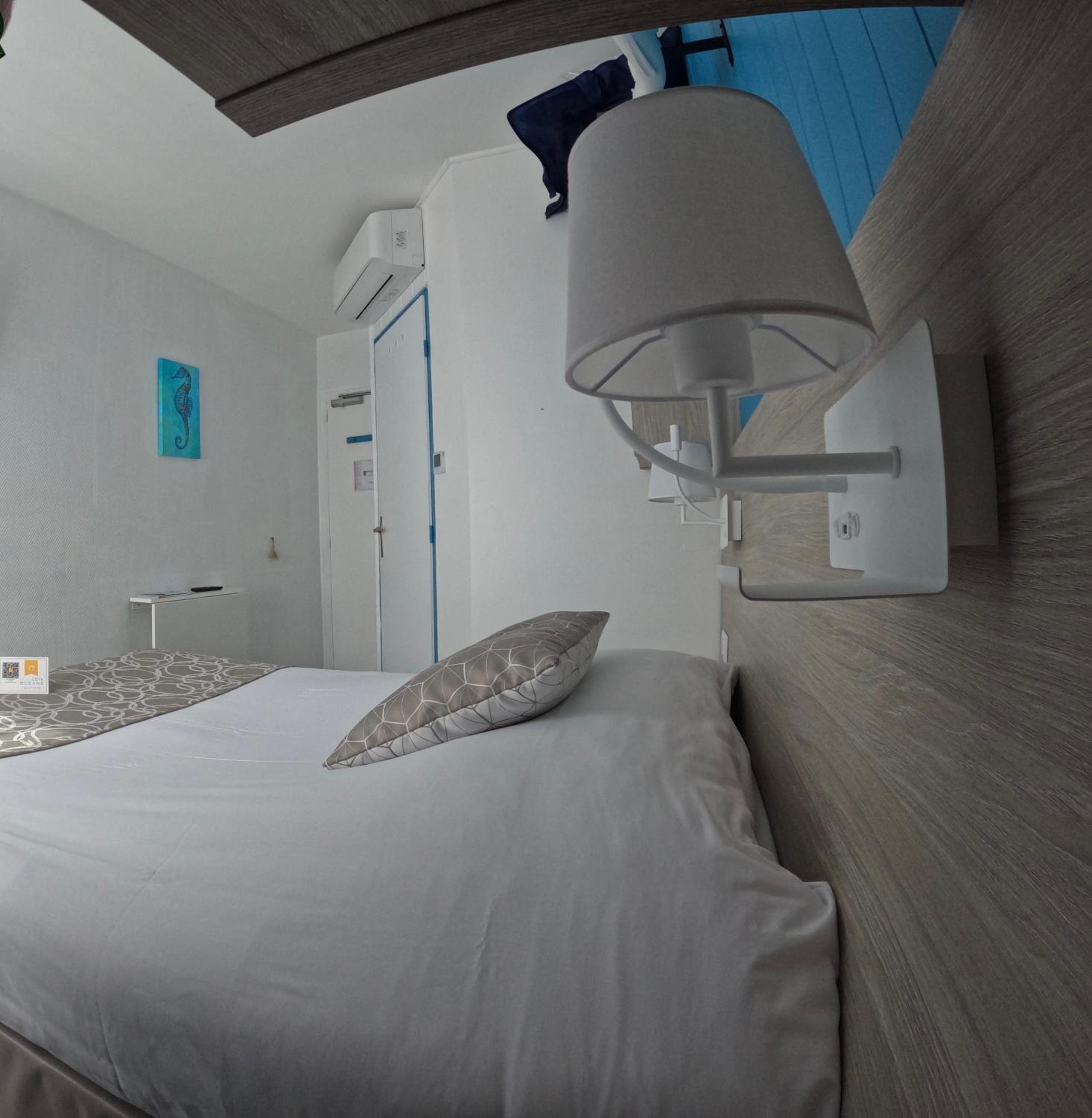 Small Double Room - Photo 10